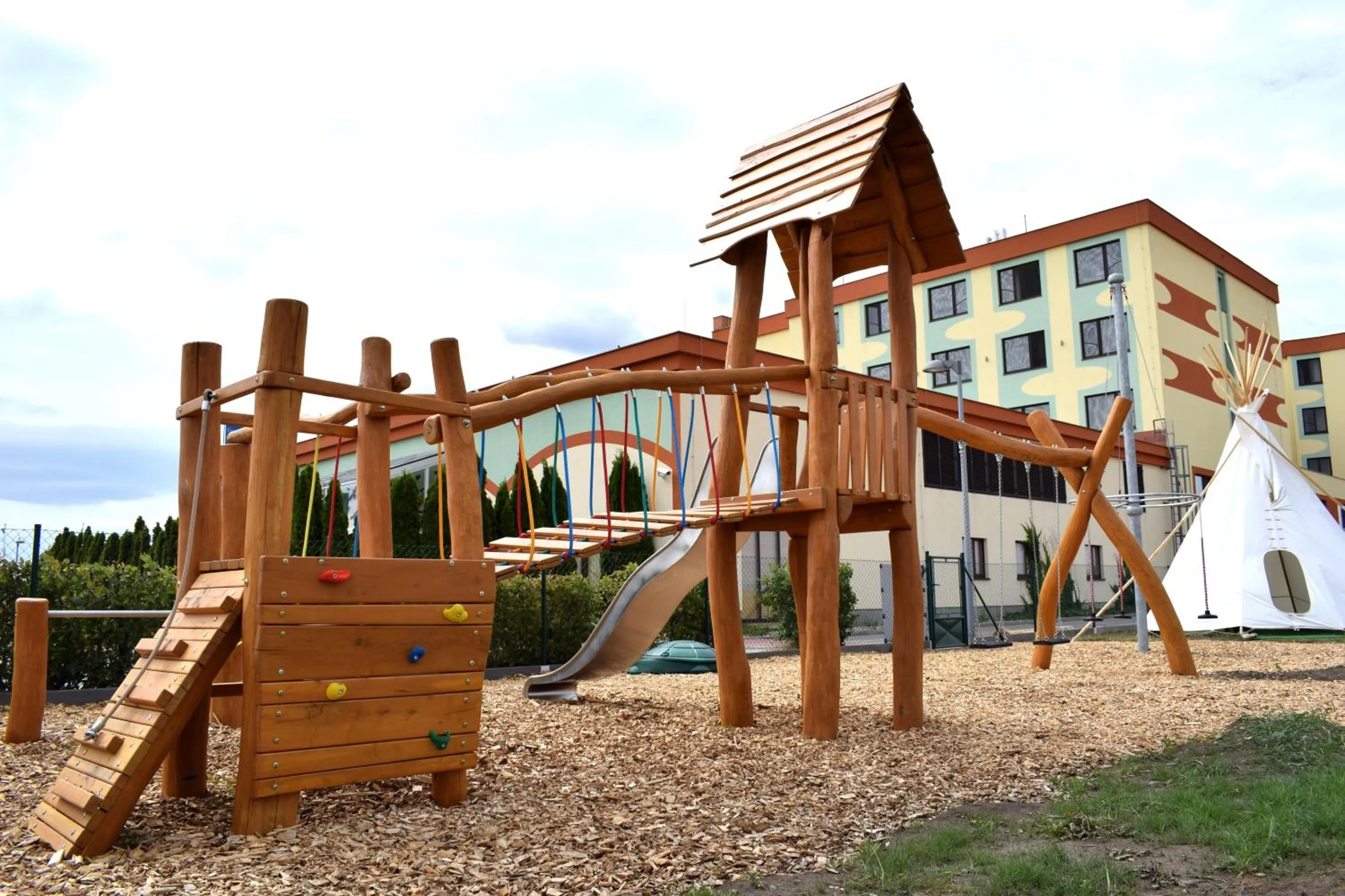 Property building in Hotel Savannah