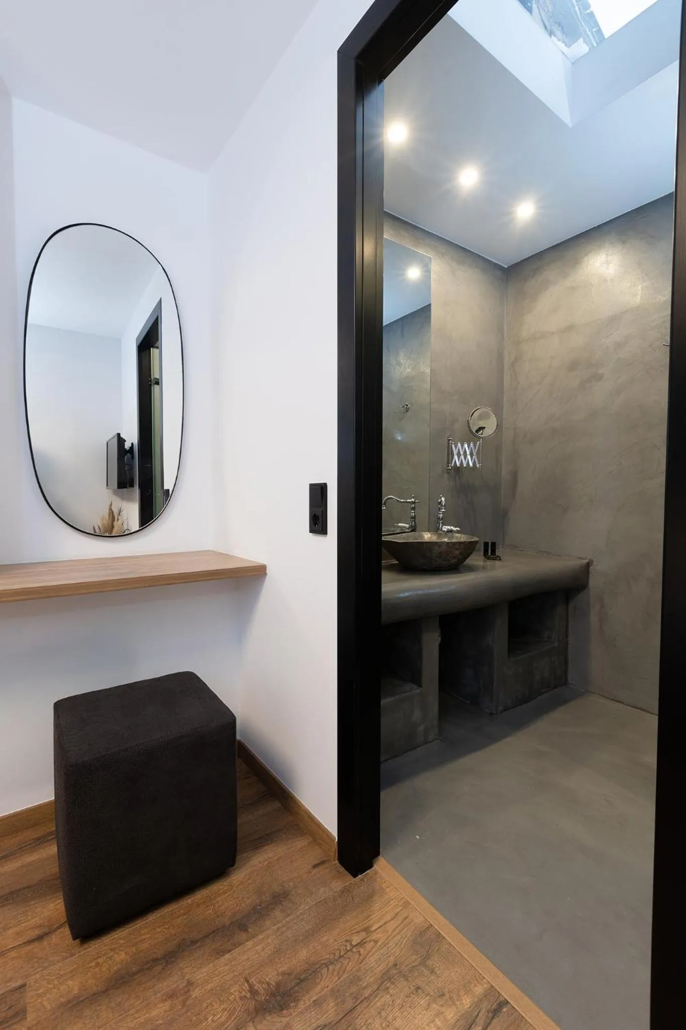 Toilet in The Fountain Athens