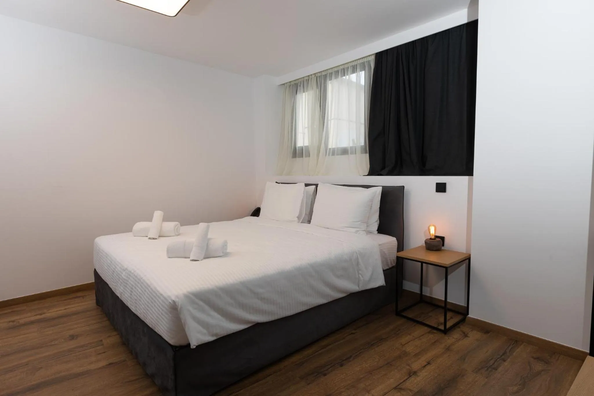 Bed in The Fountain Athens