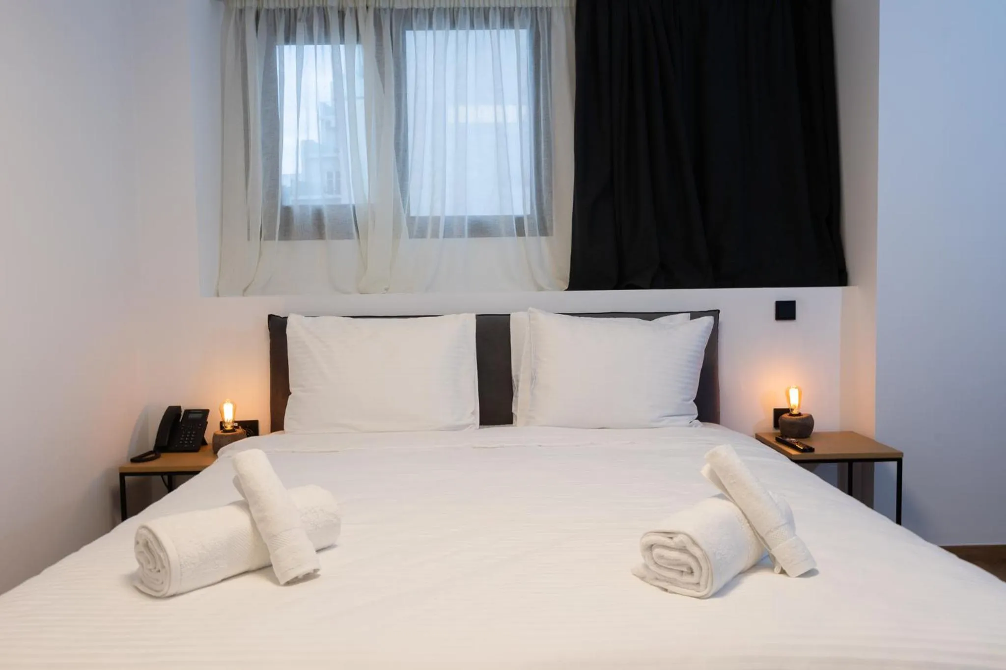 Bed in The Fountain Athens