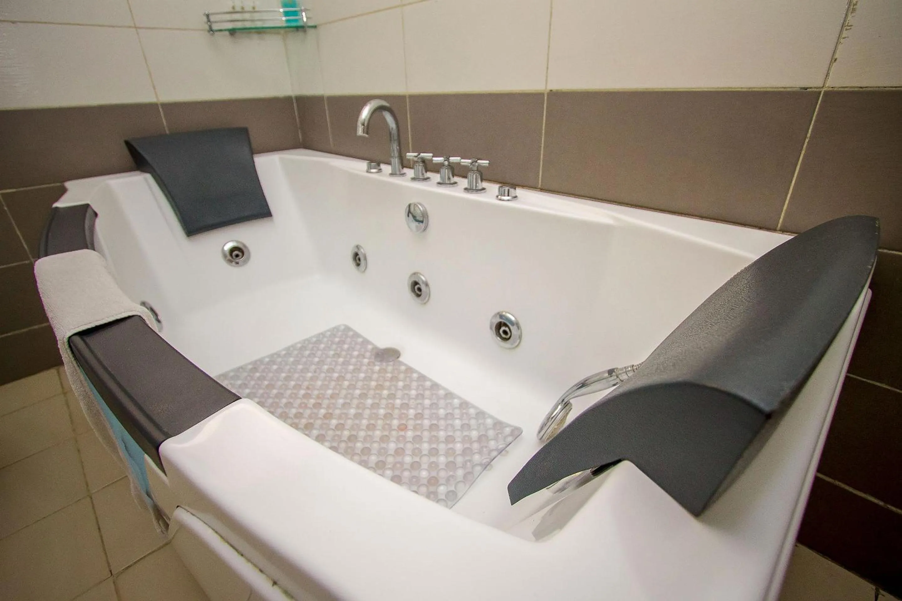 Hot Tub in The Clarion Hotel