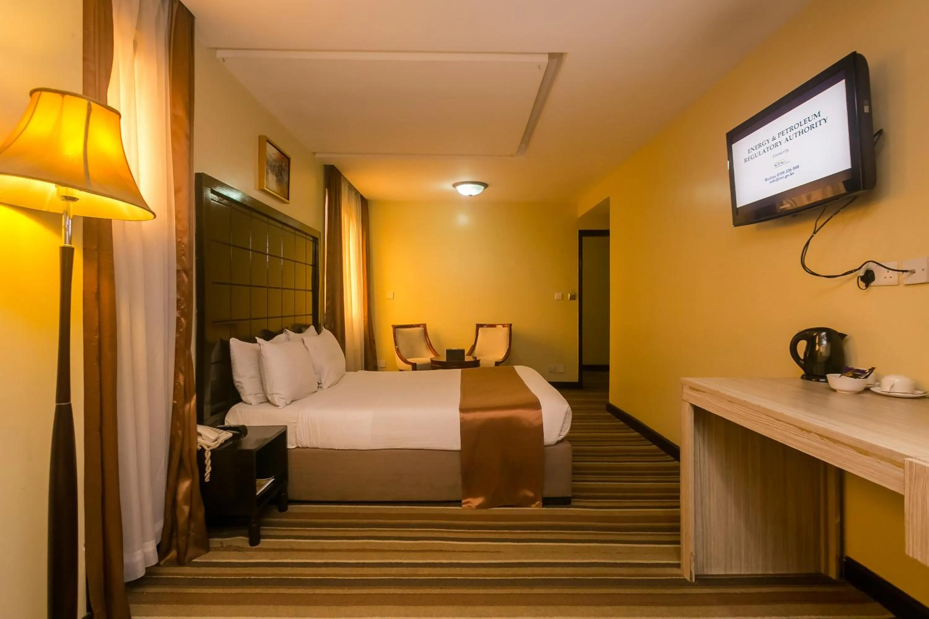 TV and multimedia, Bed in The Clarion Hotel