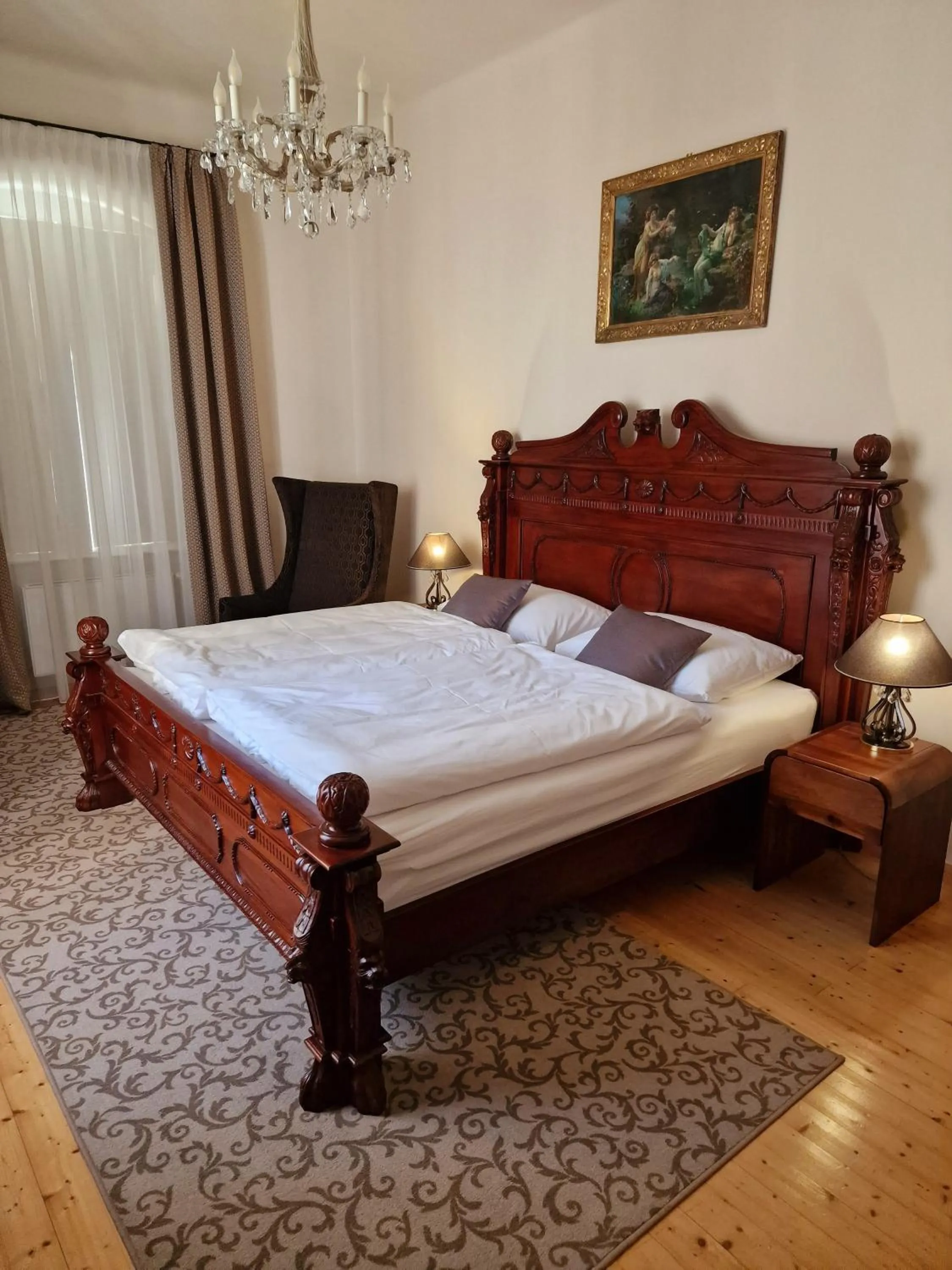 Bed in Palais Kneissl
