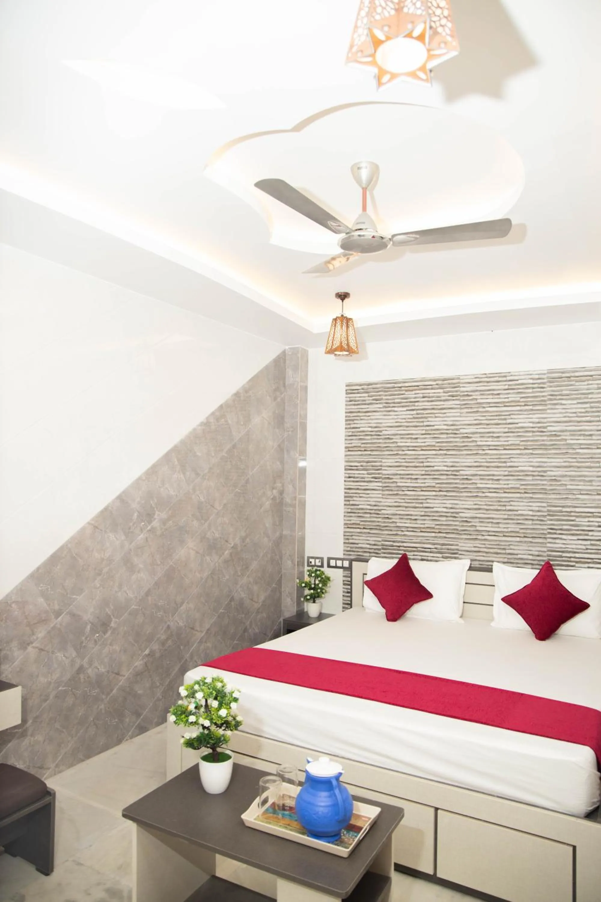 Bed in Hotel Ganesh Palace