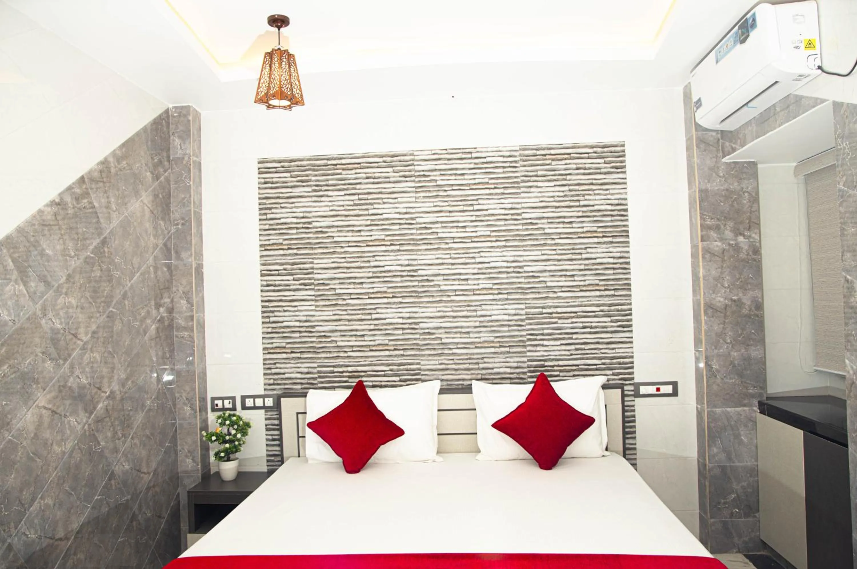 Bed in Hotel Ganesh Palace