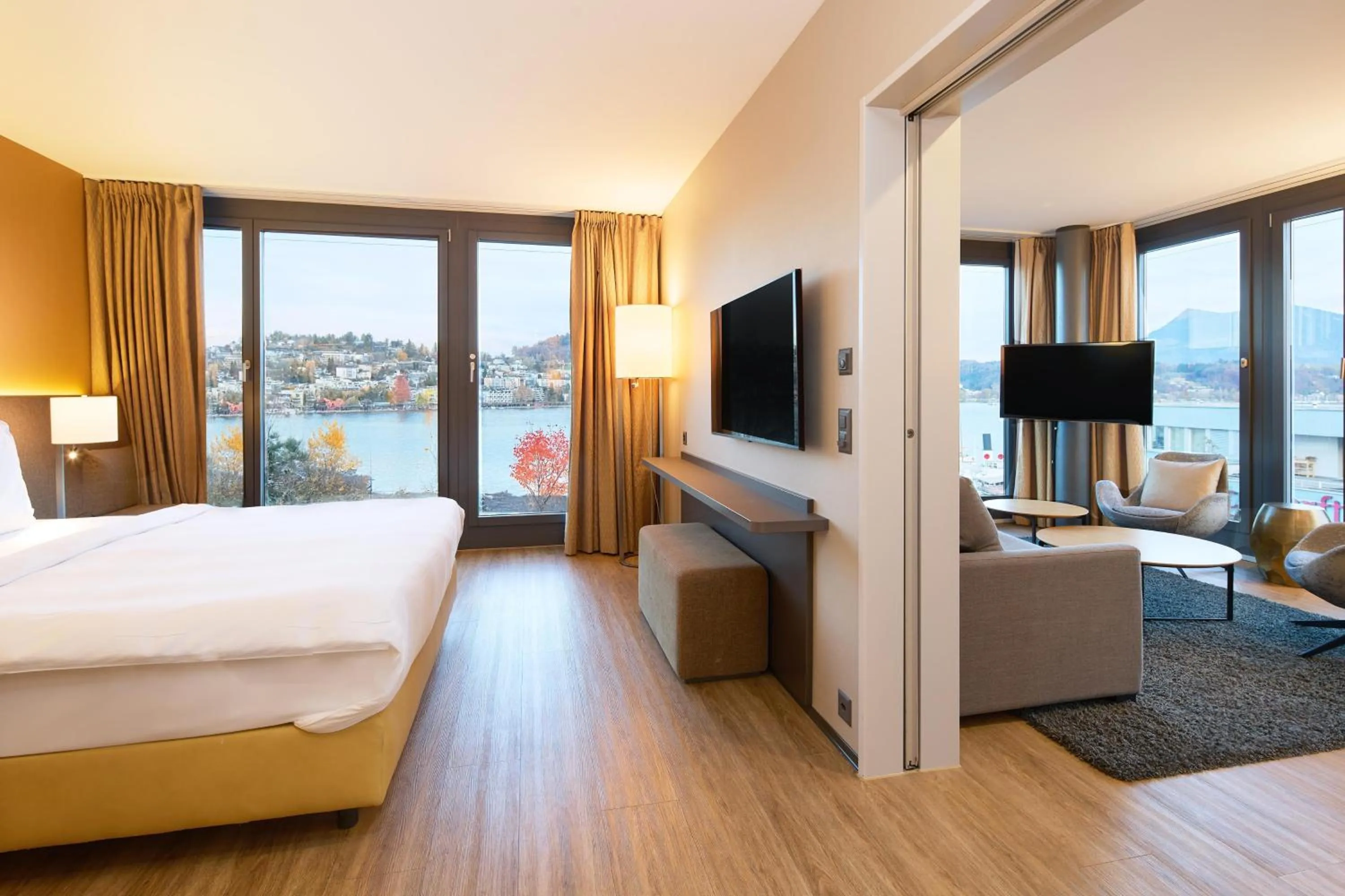 Photo of the whole room, Bed in Radisson Blu Hotel, Lucerne