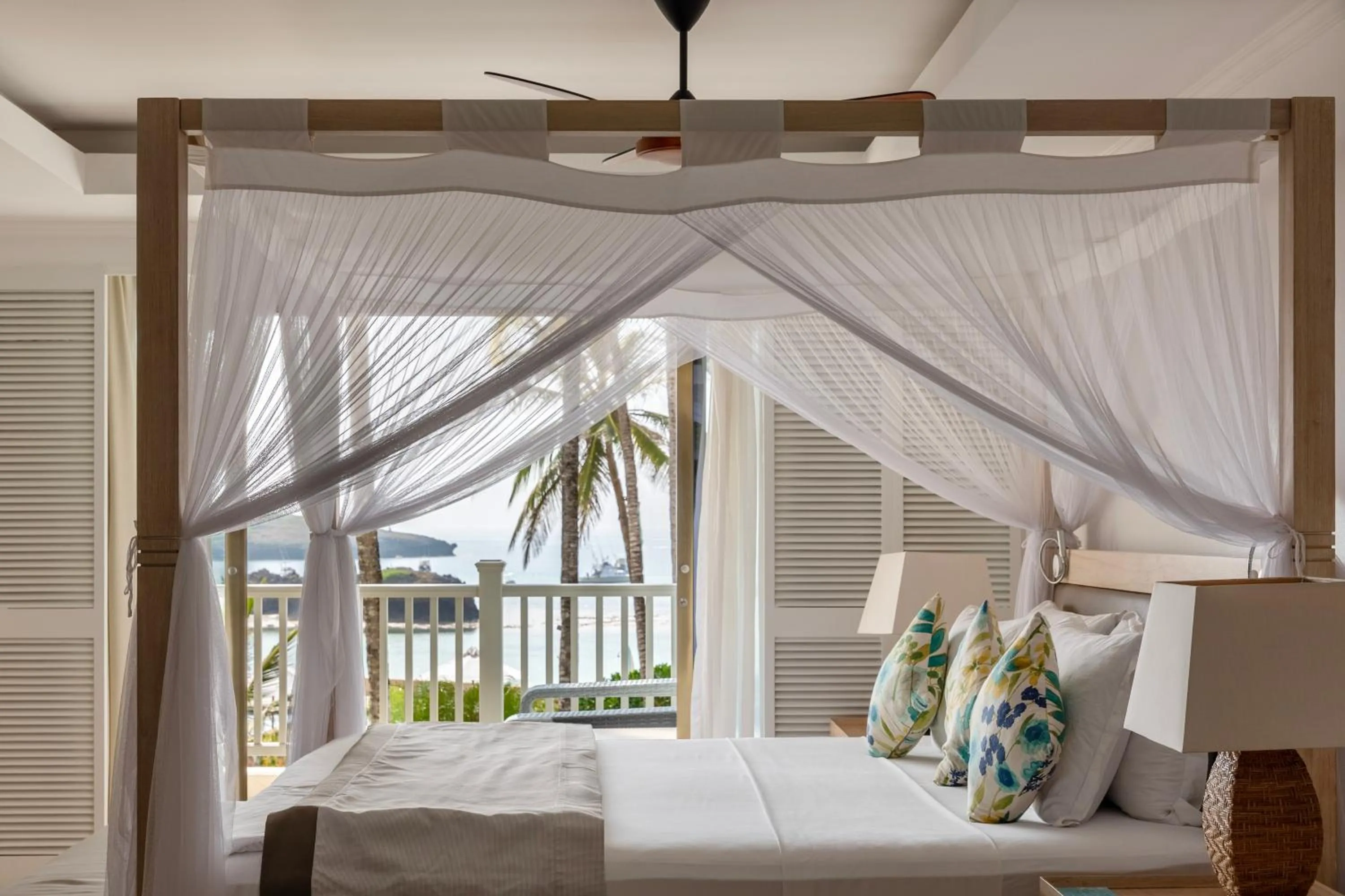 Bed in Hemingways Watamu