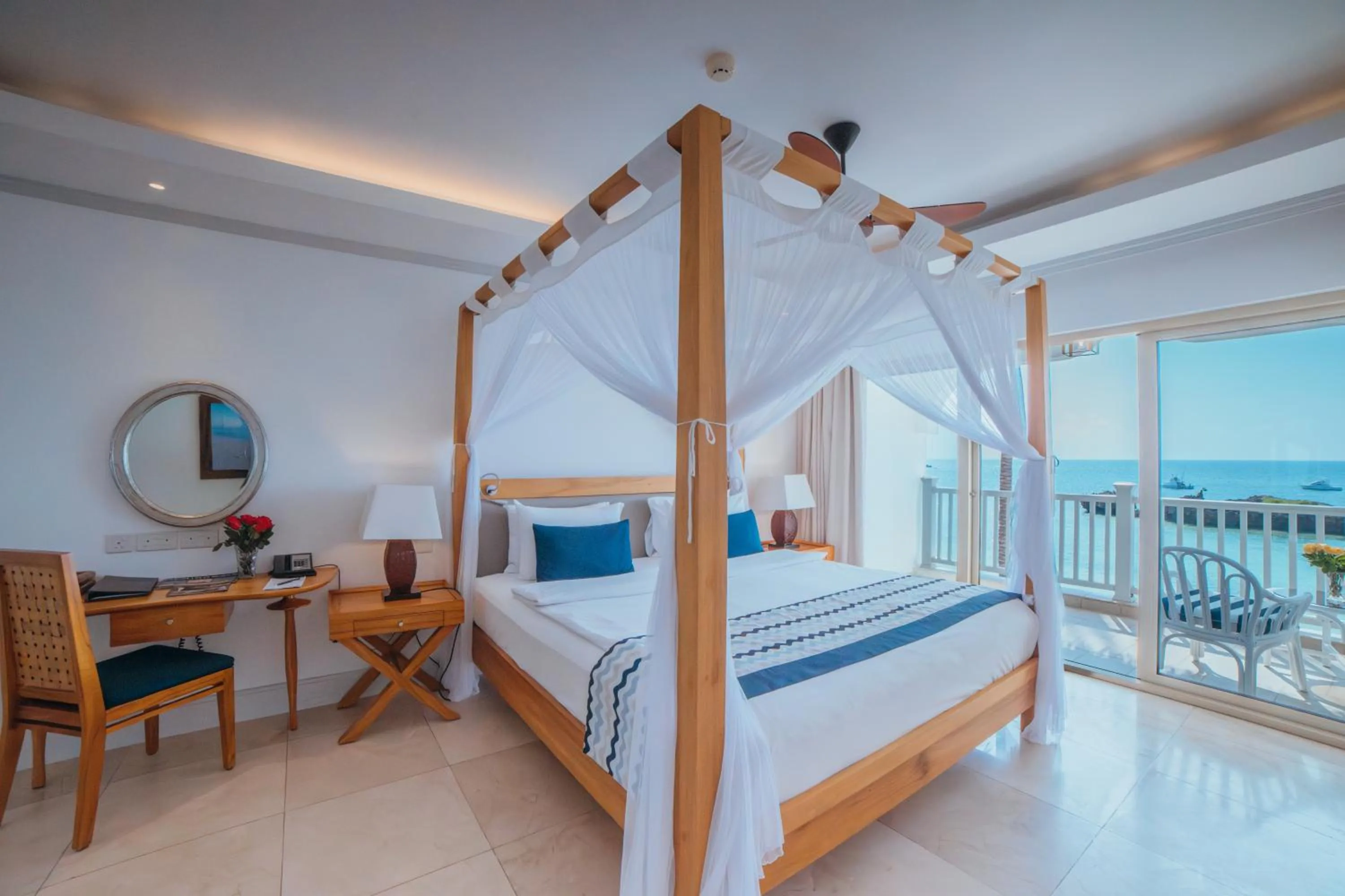 Bed in Hemingways Watamu