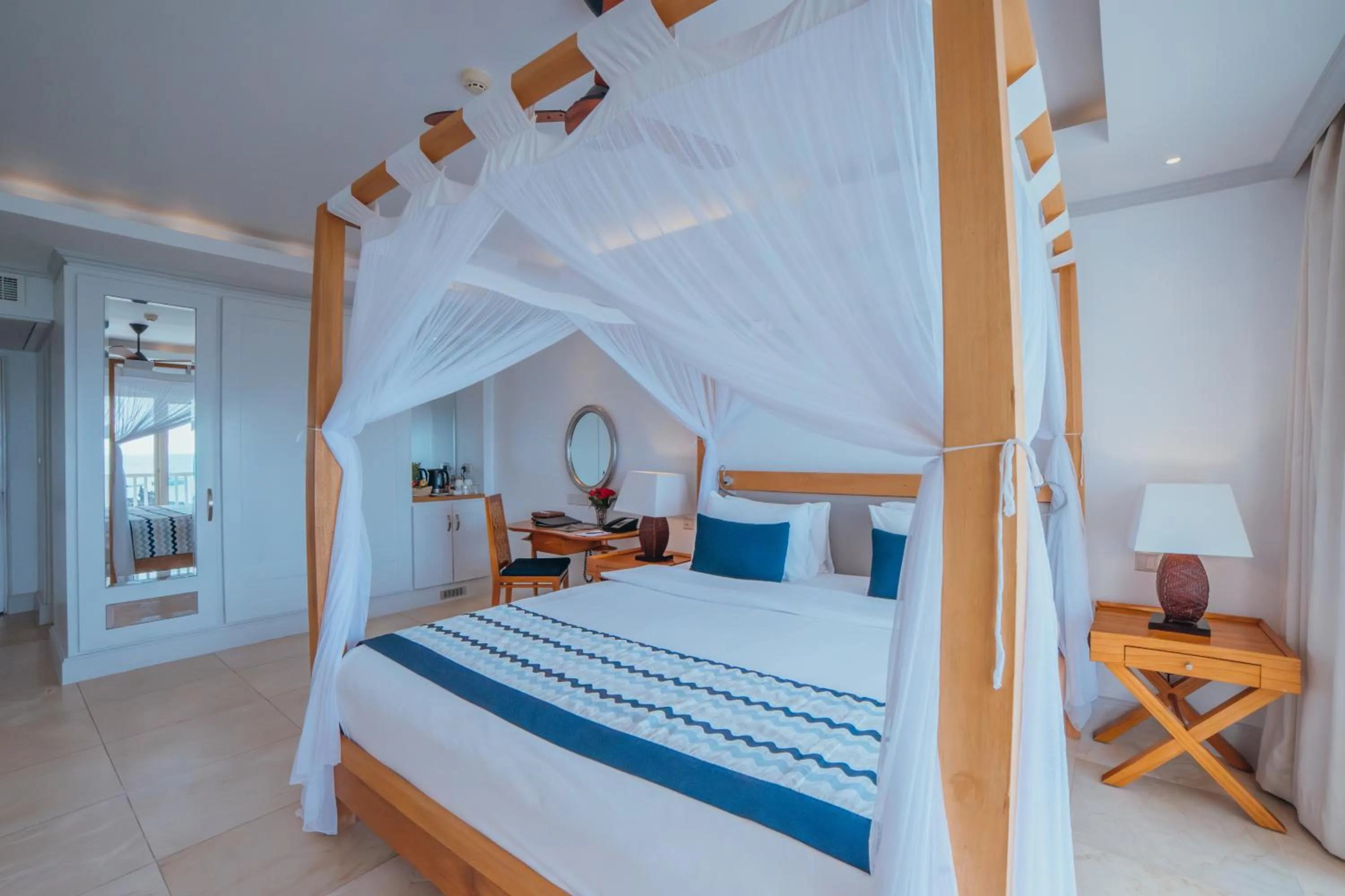 Bed in Hemingways Watamu