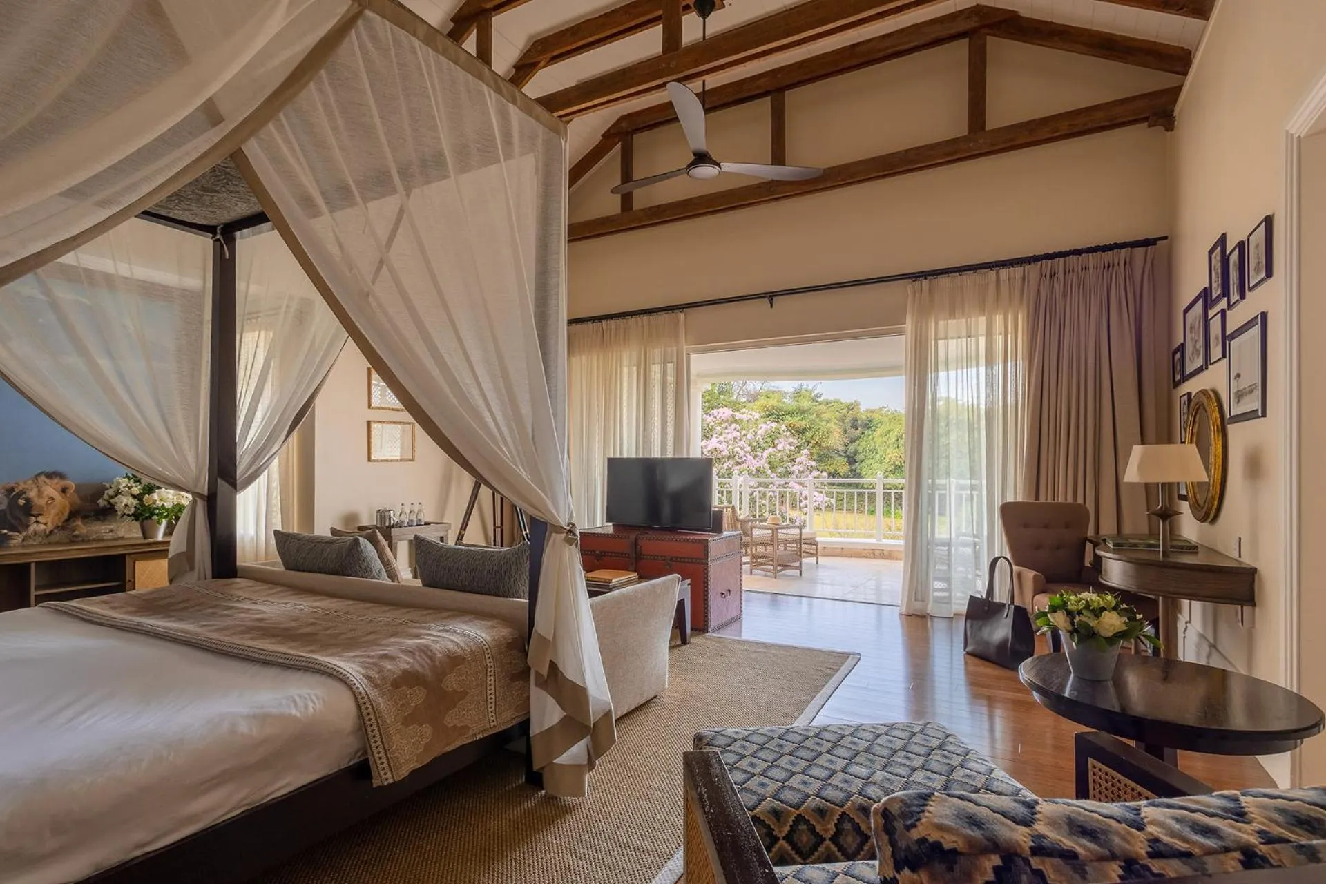 Bed in Hemingways Nairobi