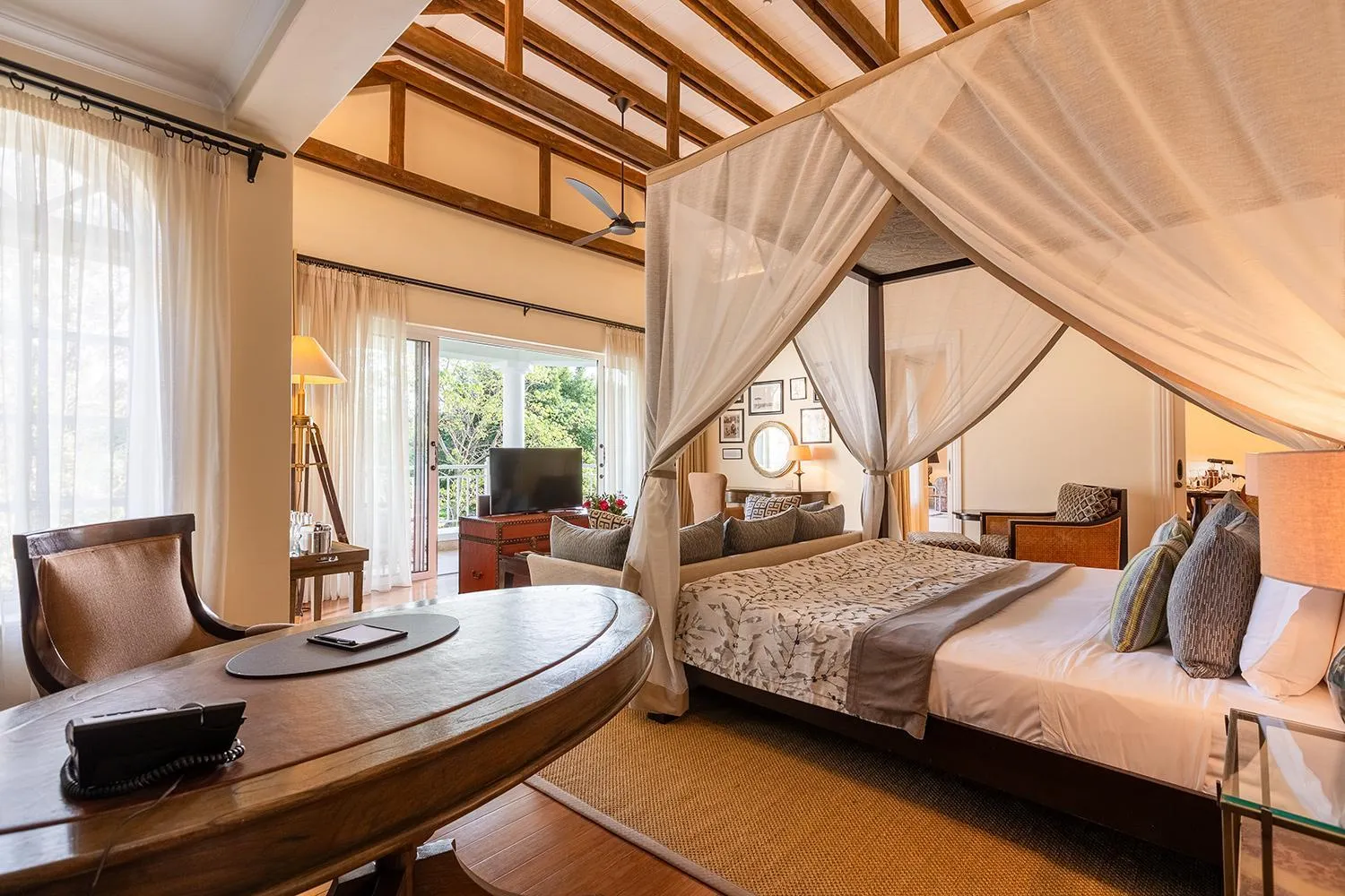 Bed in Hemingways Nairobi