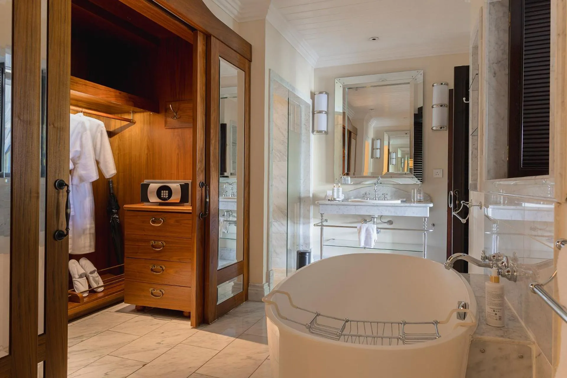 Bathroom in Hemingways Nairobi