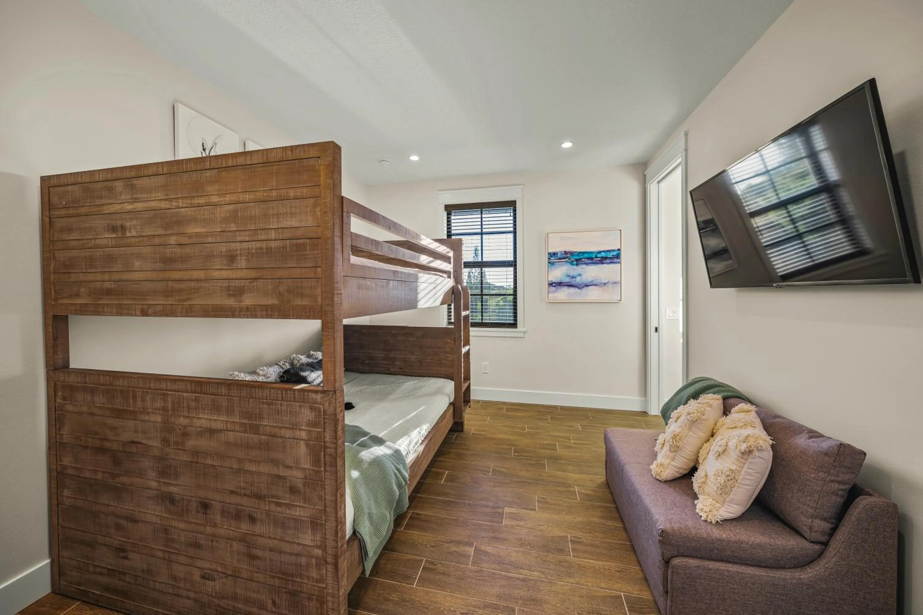 bunk bed, Bed in Crescent Beach House