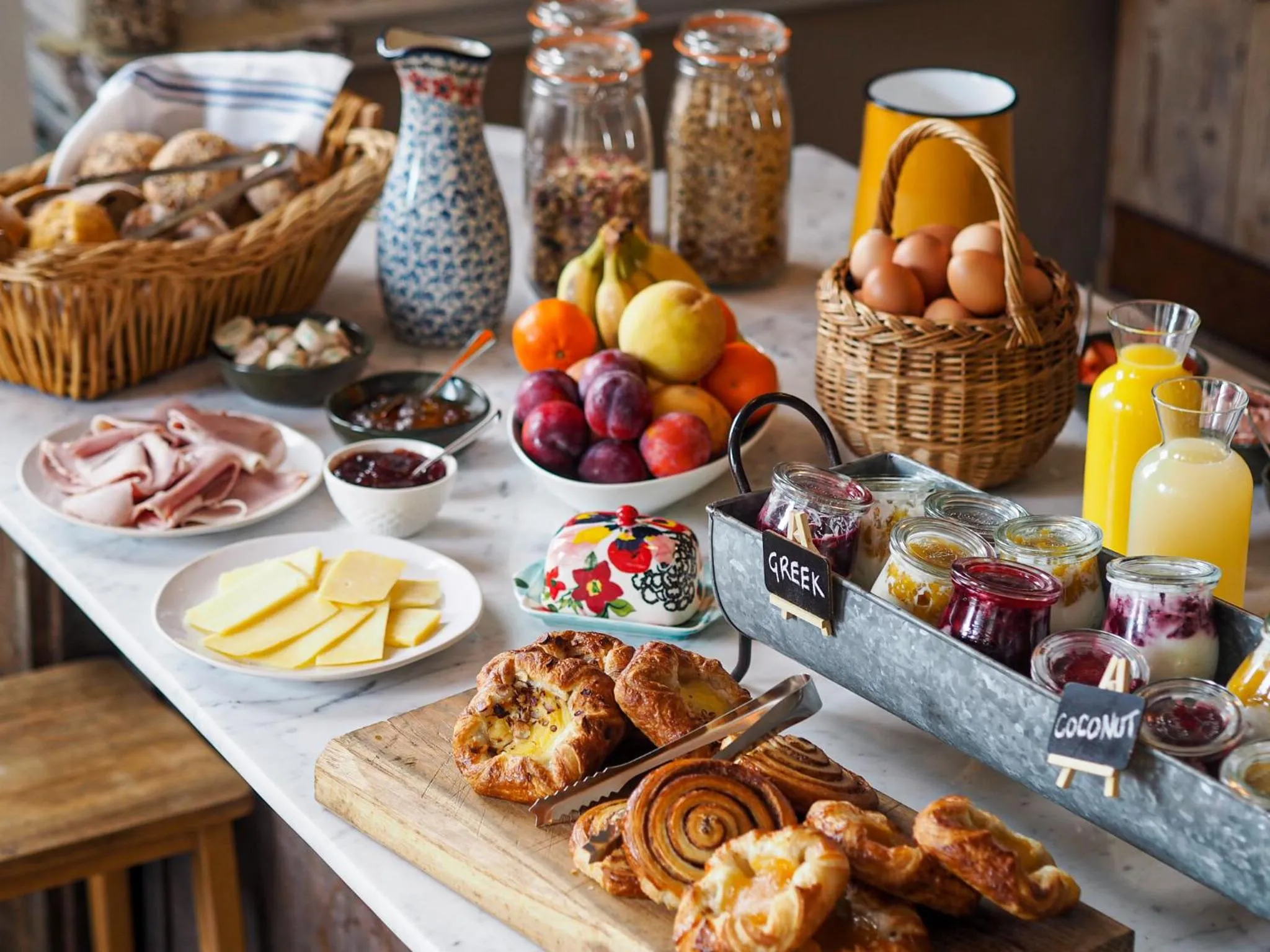 Food and drinks in Artist Residence Bristol