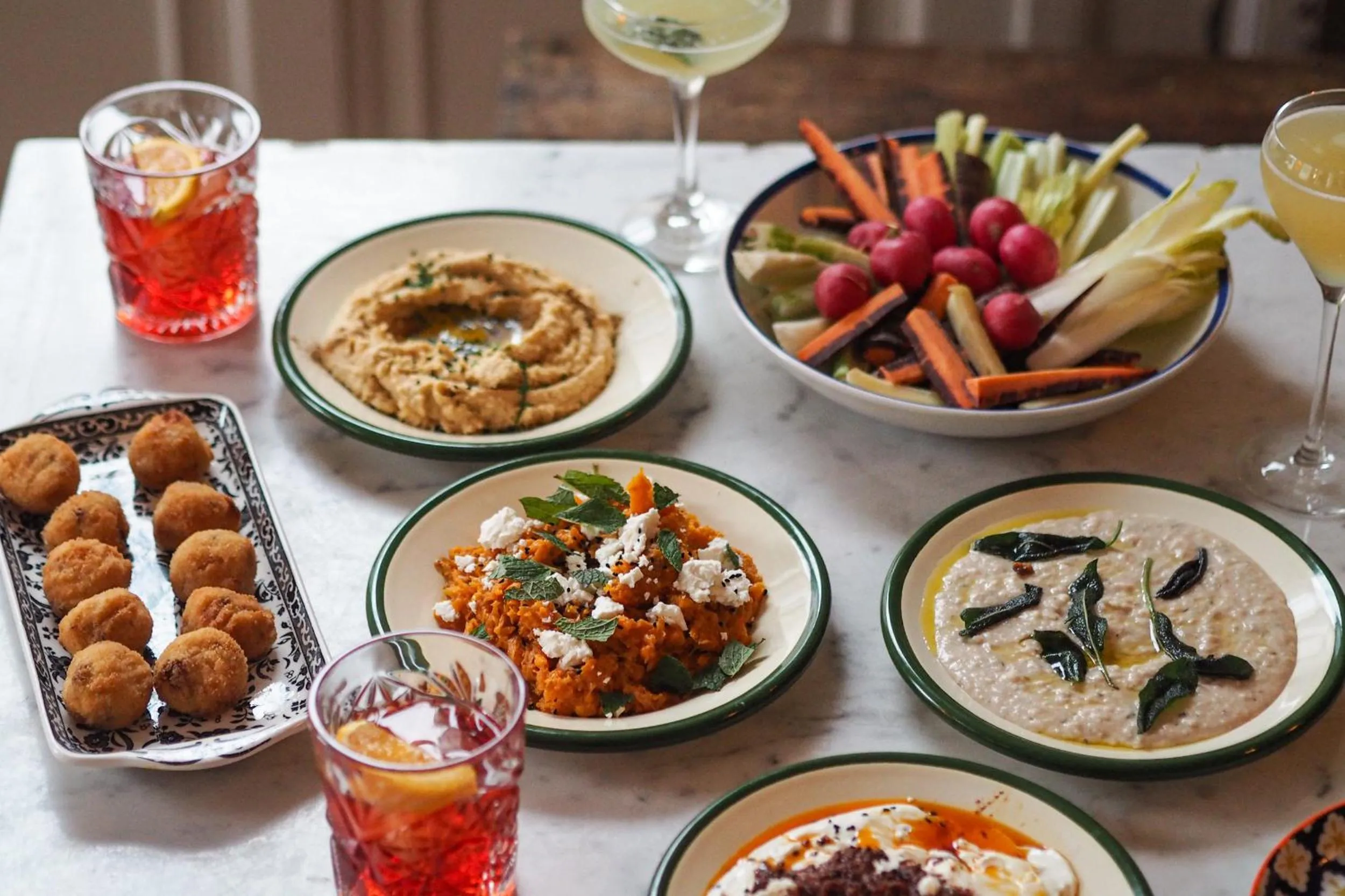 Food and drinks in Artist Residence Bristol