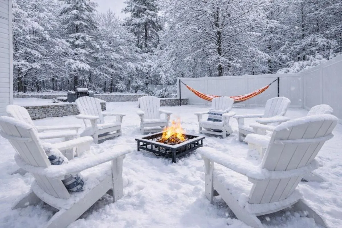 Luxury Villa with Hot Tub, Two Fire Pits, King Bed Suite, Game Room & Fenced Yard