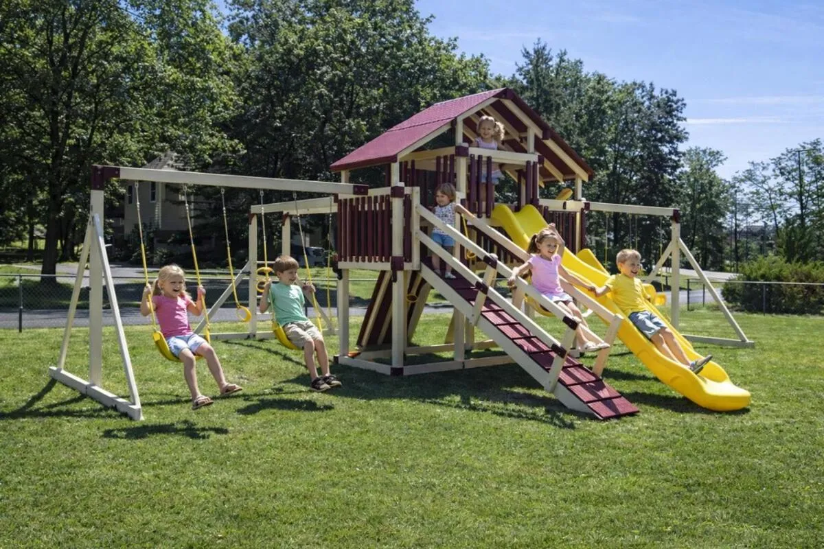 Luxury Villa with Hot Tub, Two Fire Pits, King Bed Suite, Game Room & Fenced Yard