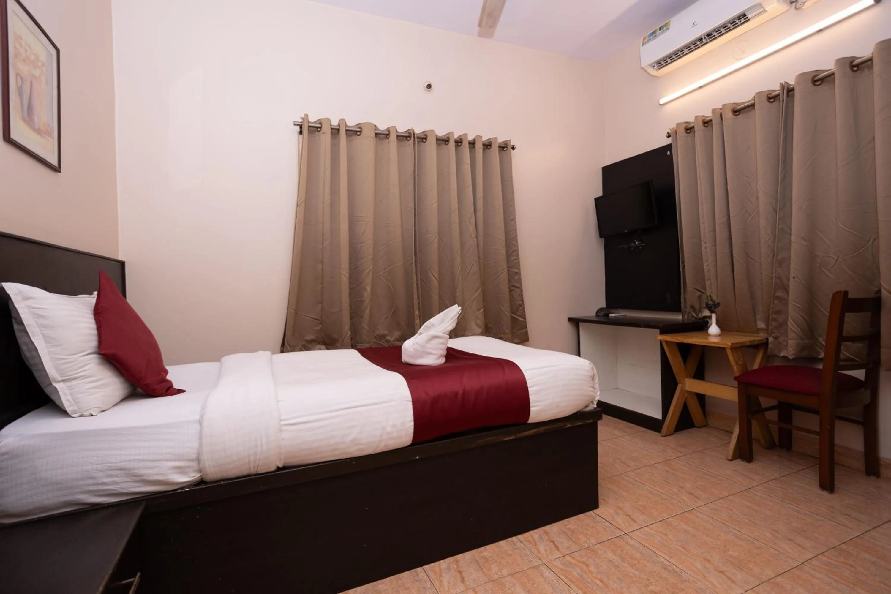 Bed in The Residency Marathahalli