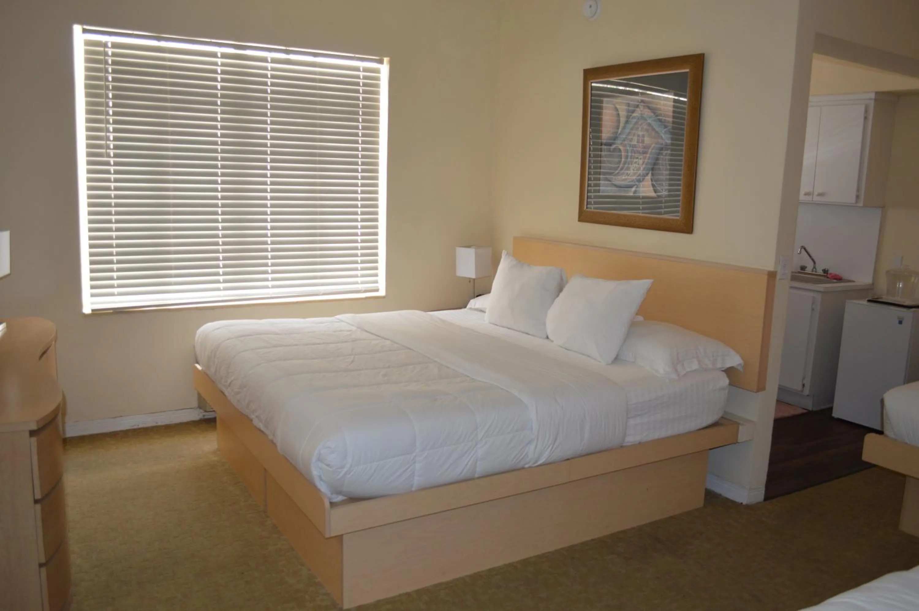 Bed in Island House South Beach