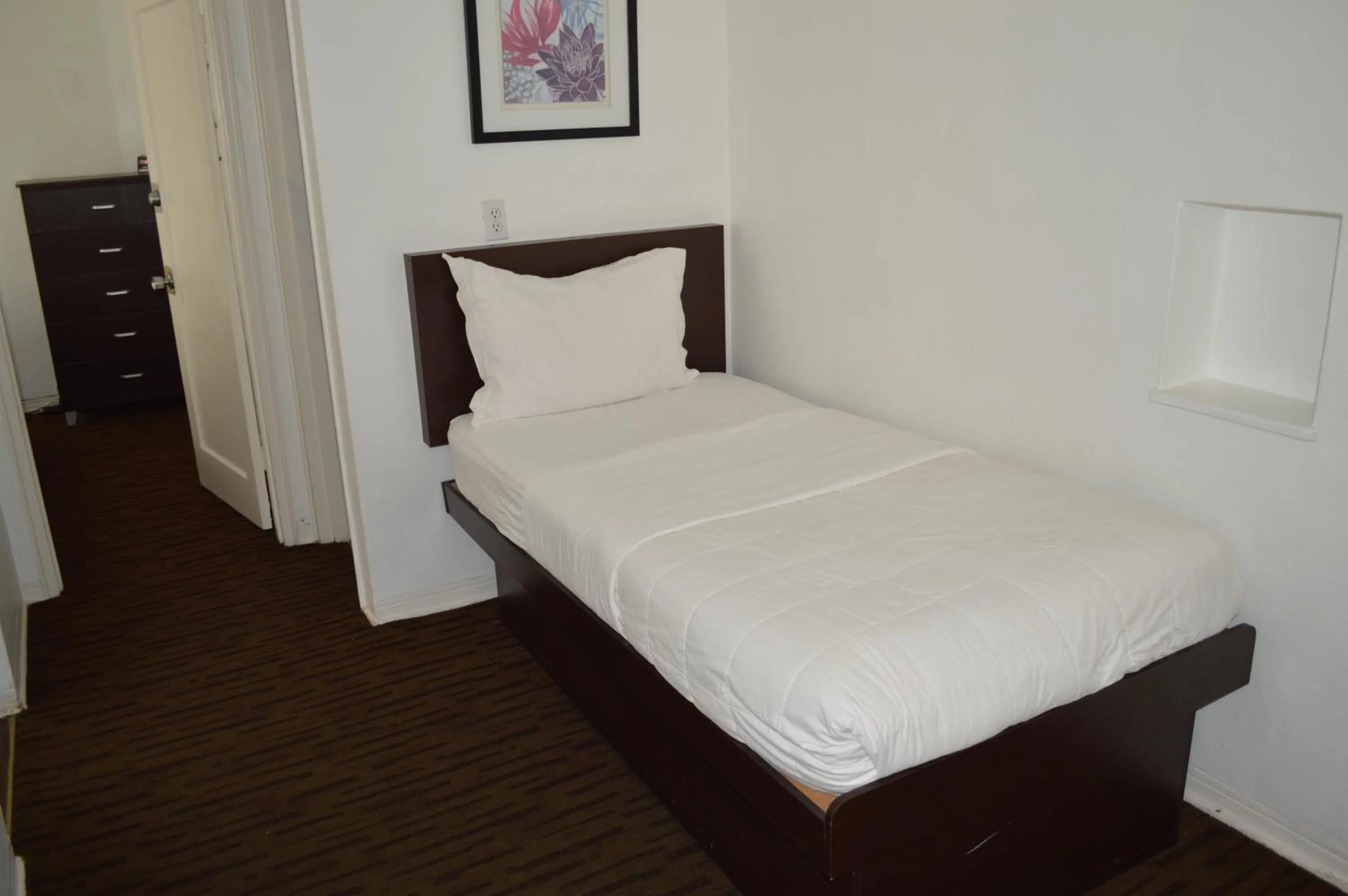 Bed in Island House South Beach