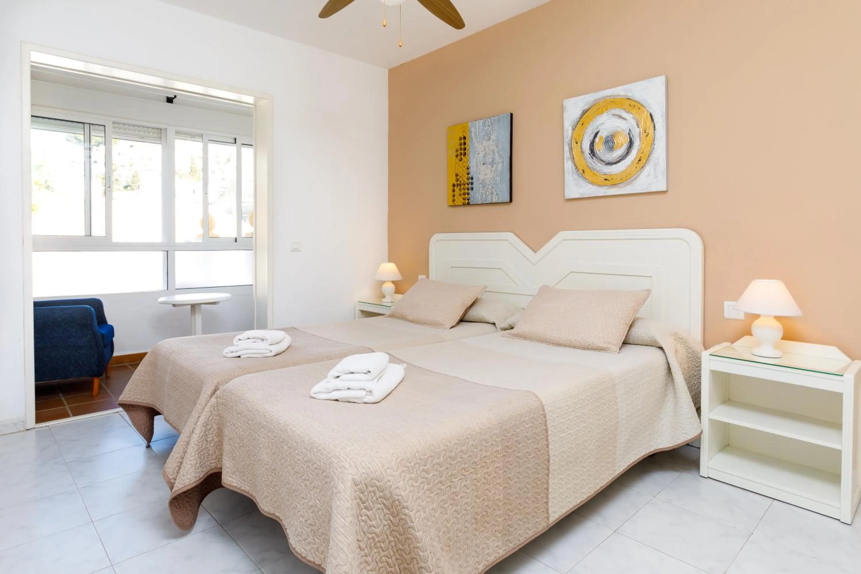 Seating area in AT Almoraide Rooms Suites