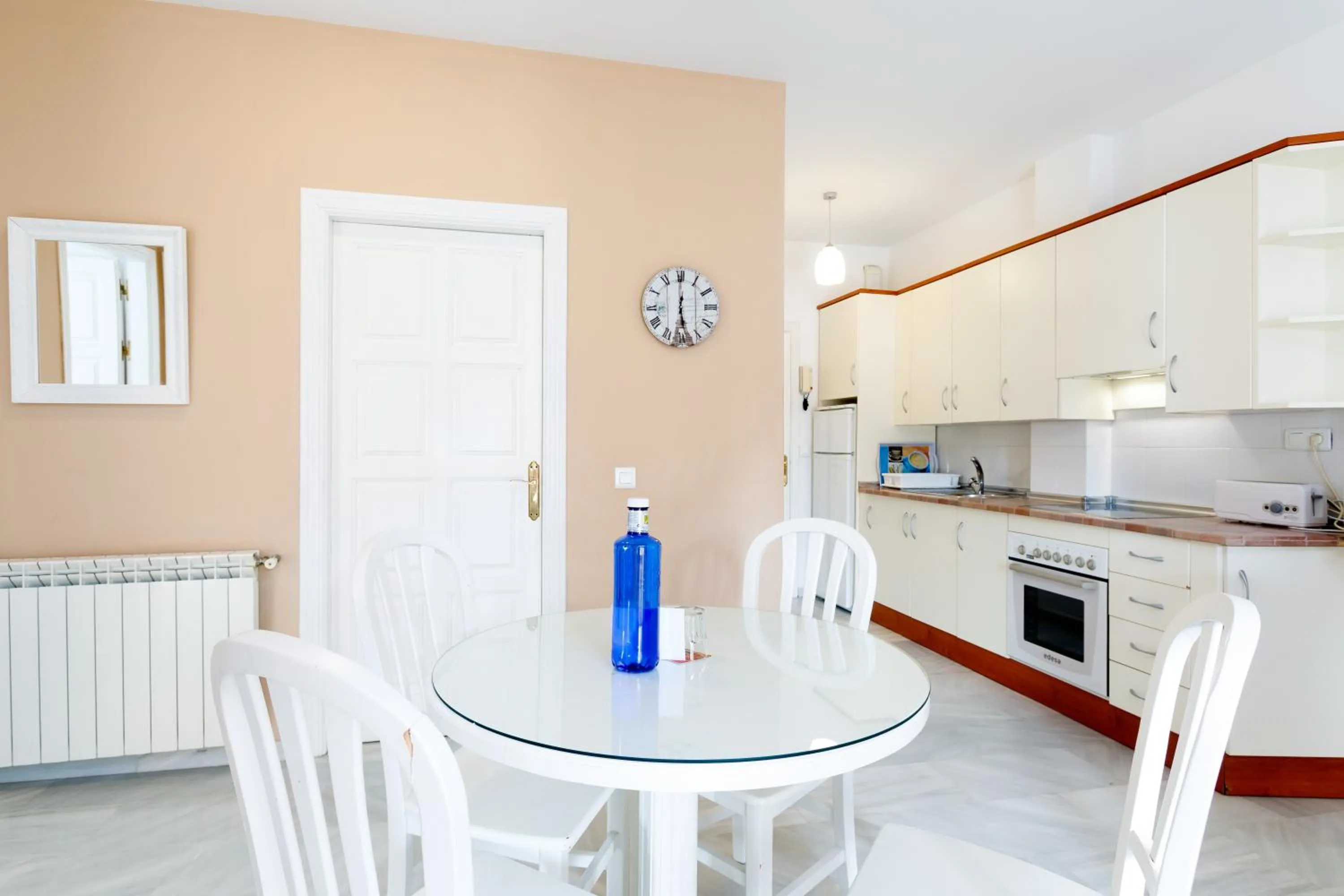 Kitchen or kitchenette in AT Almoraide Rooms Suites