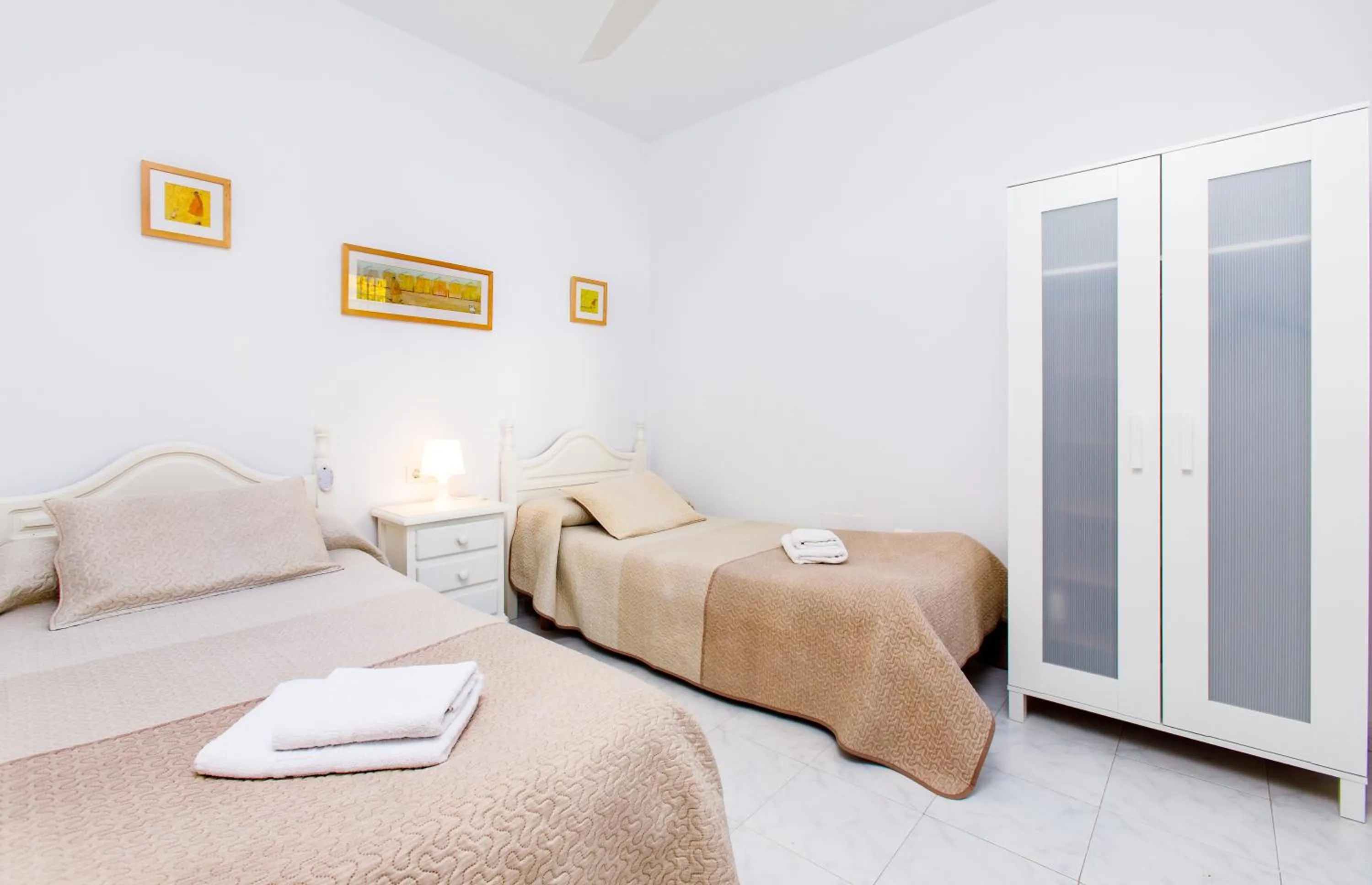 Bedroom in AT Almoraide Rooms Suites