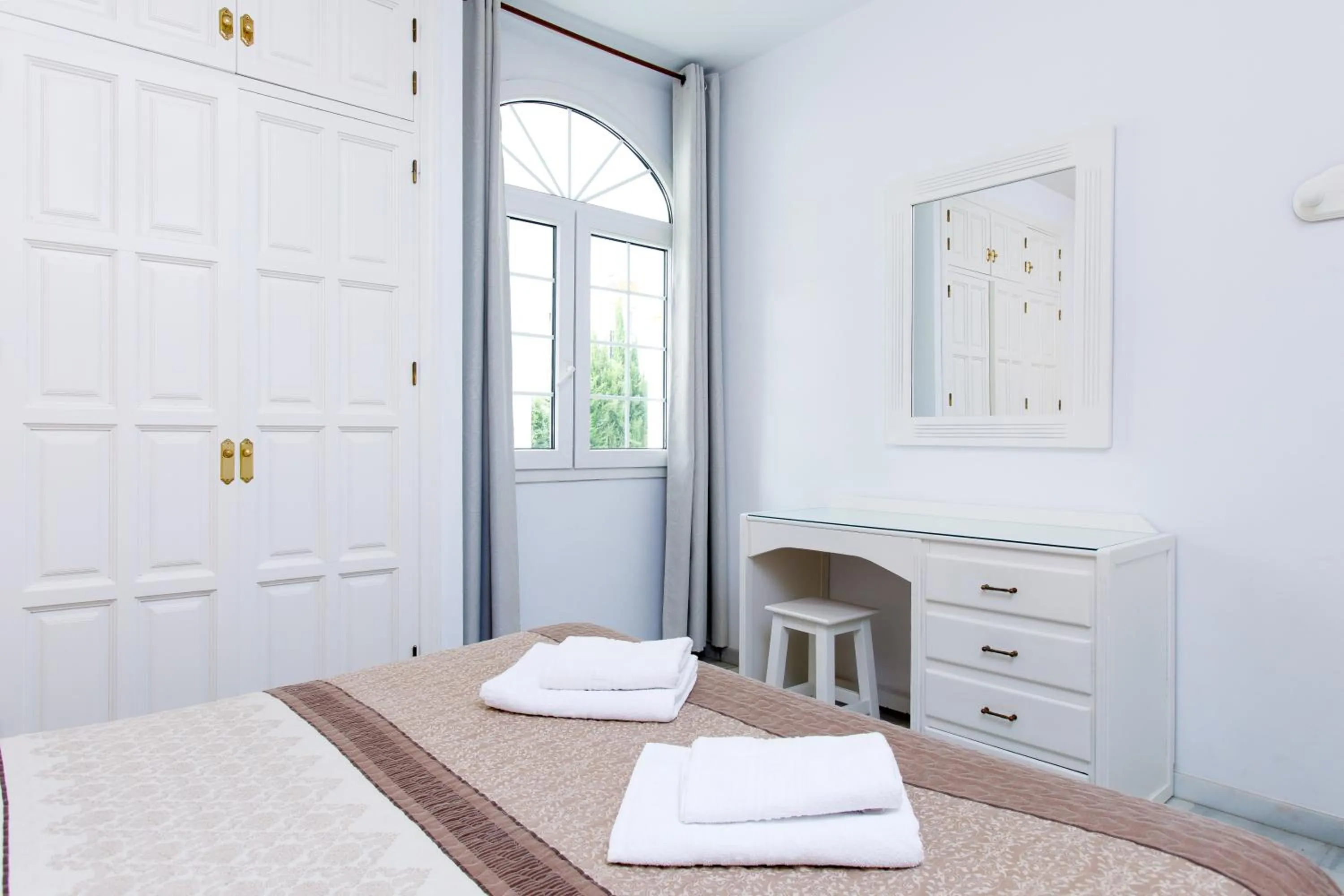 Photo of the whole room in AT Almoraide Rooms Suites