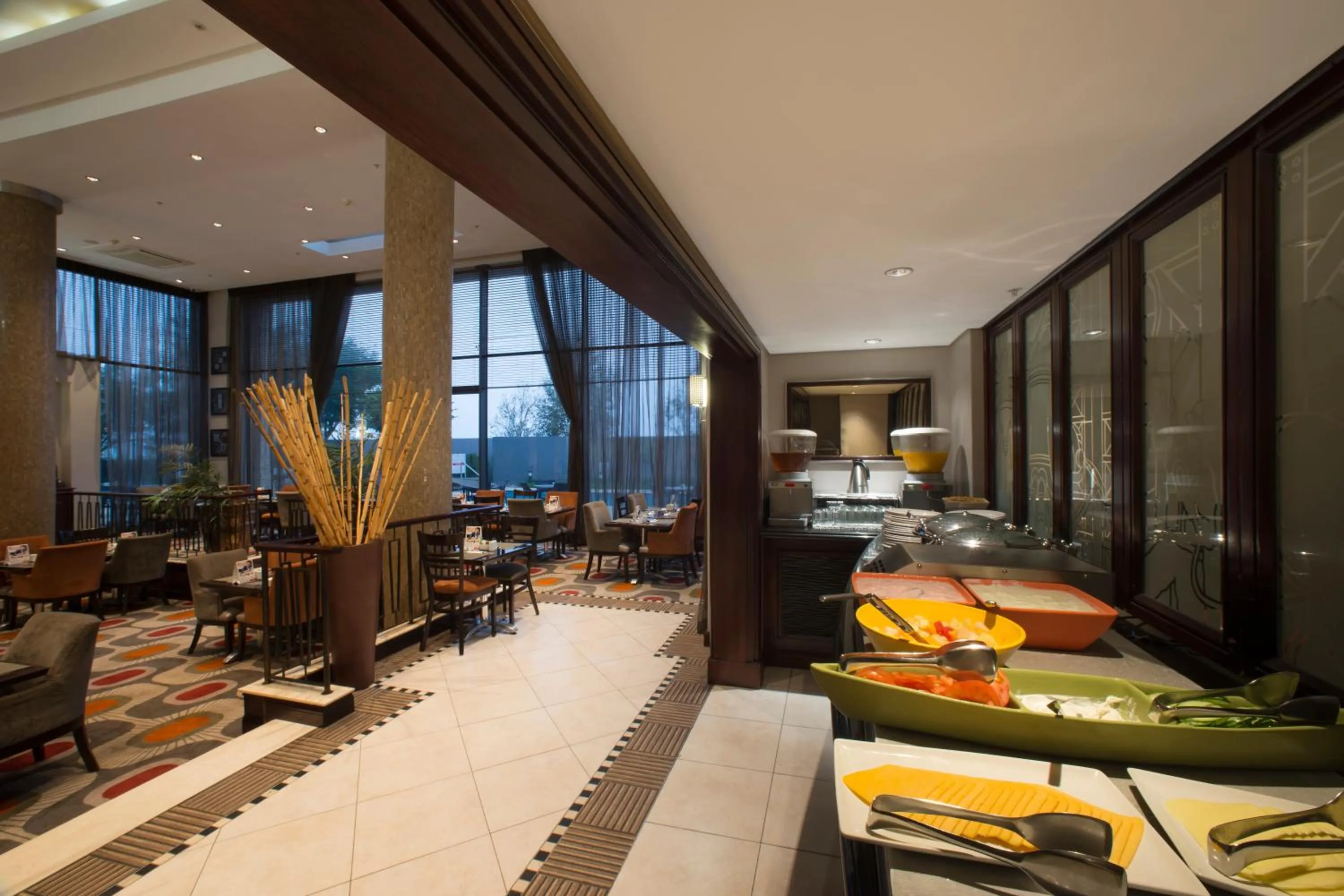 Restaurant/places to eat in The RidgePoint Hotel