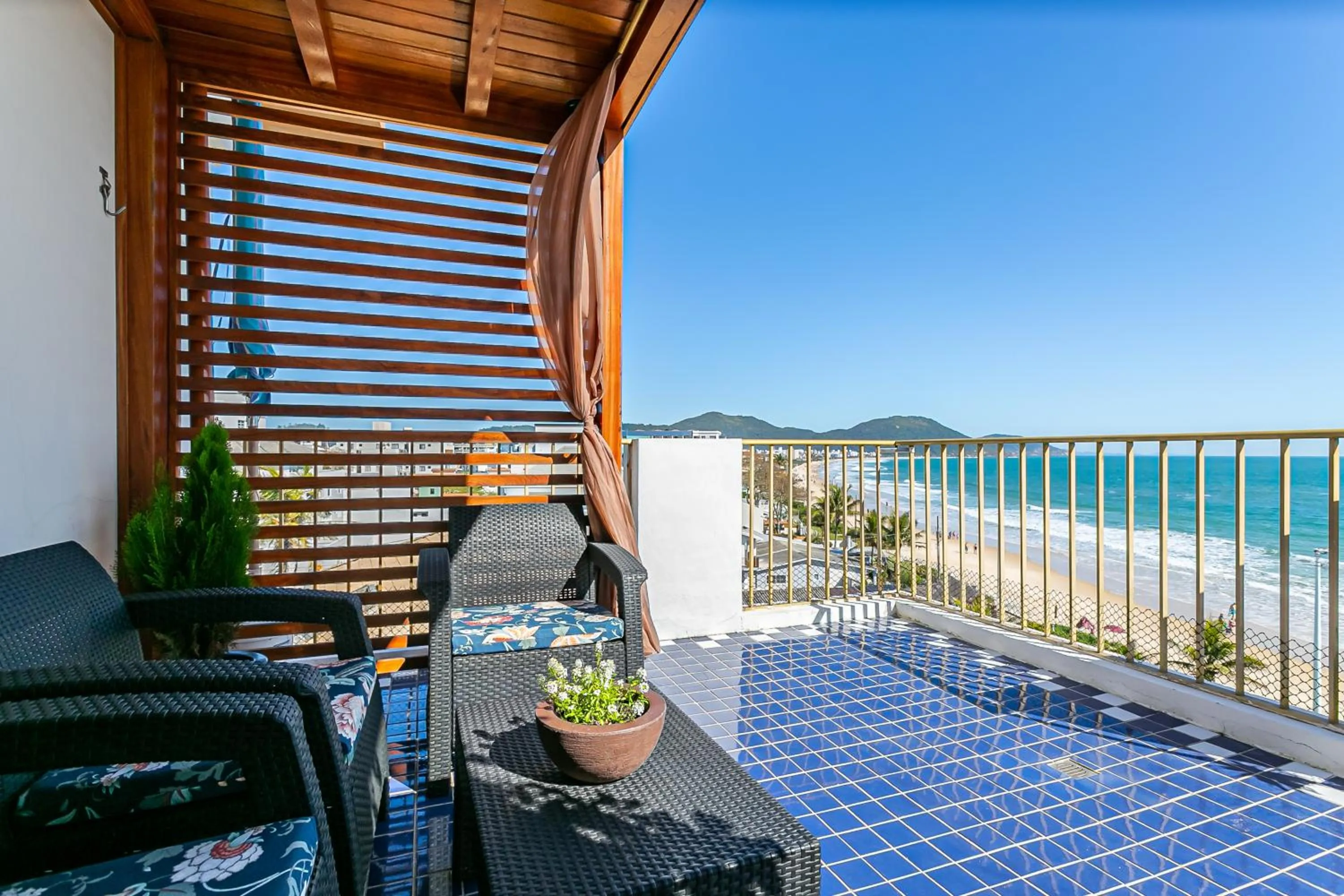 Balcony/Terrace in Ingleses Palace Hotel