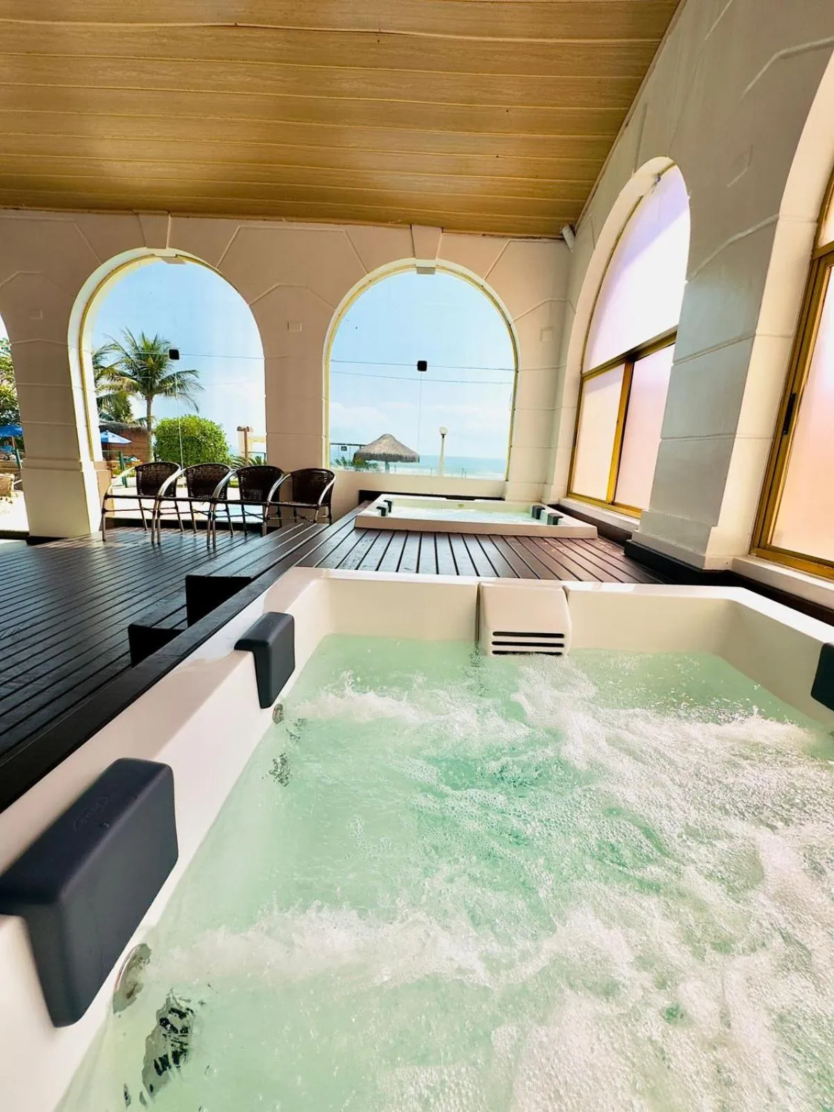 Hot Tub in Ingleses Palace Hotel