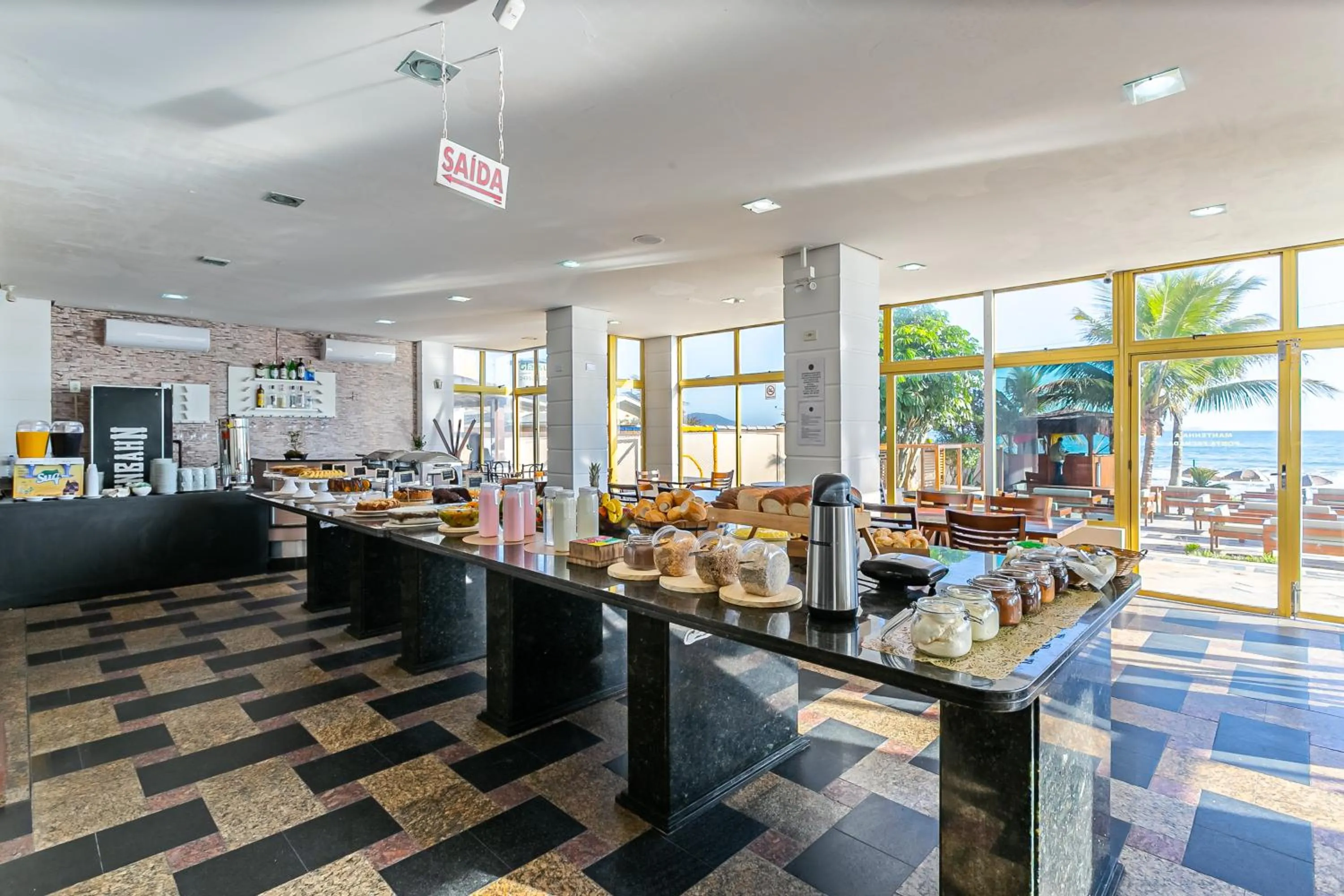 Breakfast in Ingleses Palace Hotel