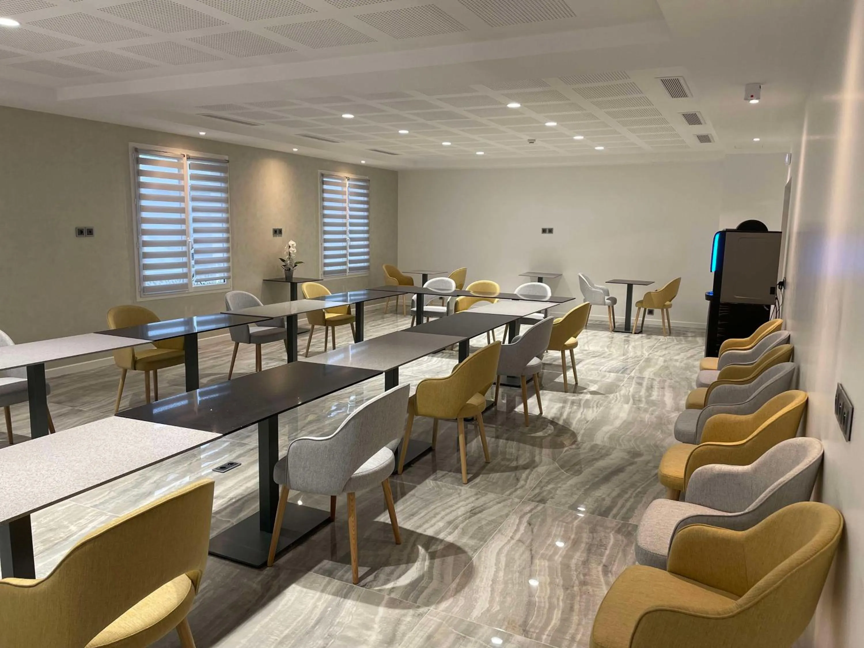 Meeting/conference room in Brit Hotel Paris Orly Rungis