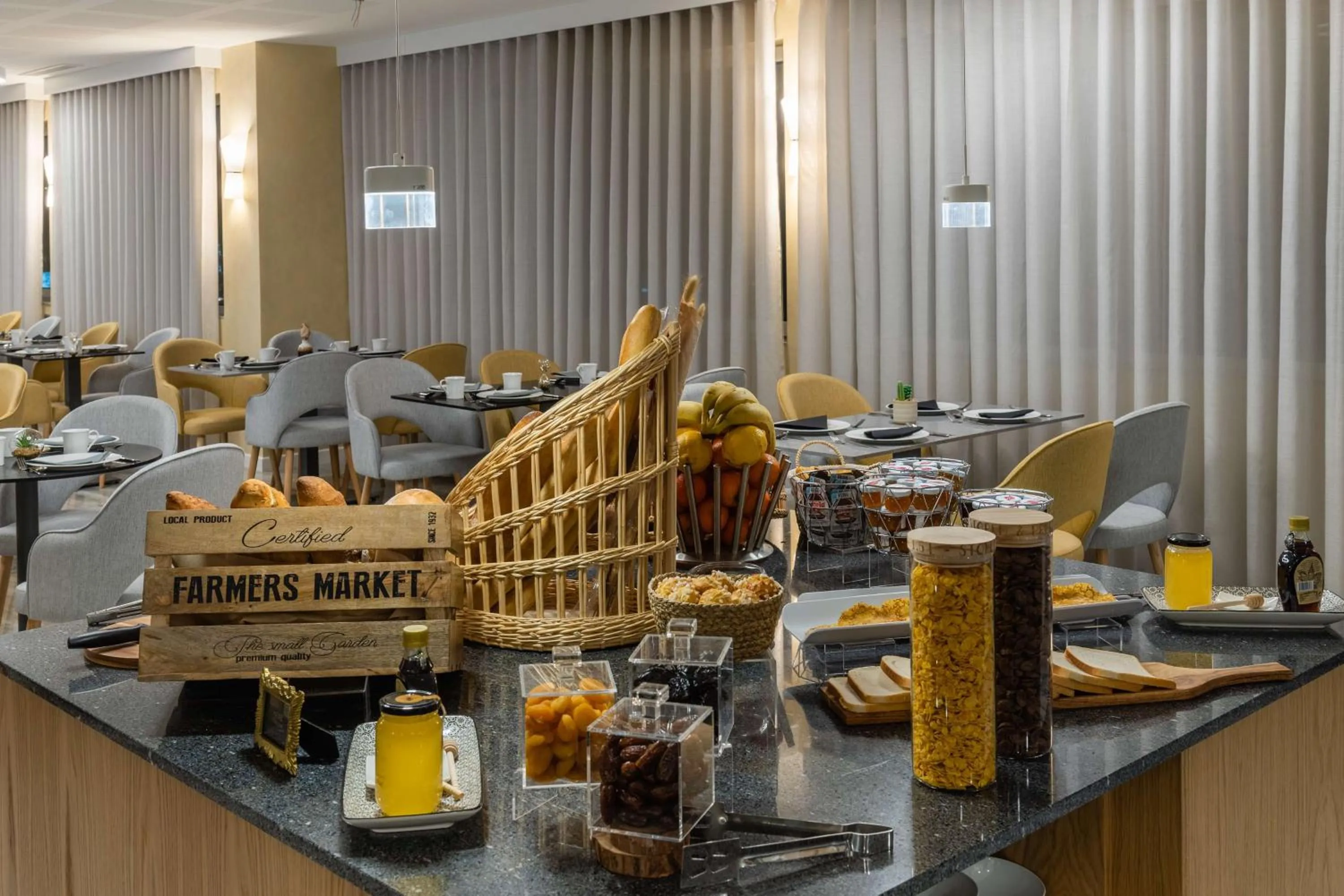 Breakfast in Brit Hotel Paris Orly Rungis