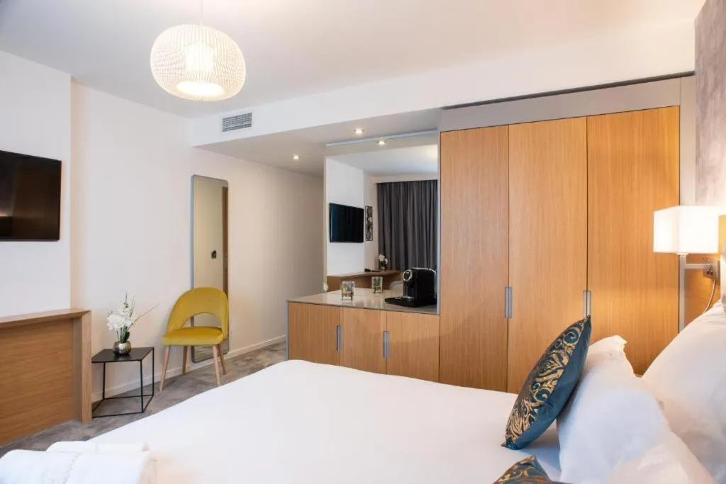 Bedroom, Bed in Brit Hotel Paris Orly Rungis