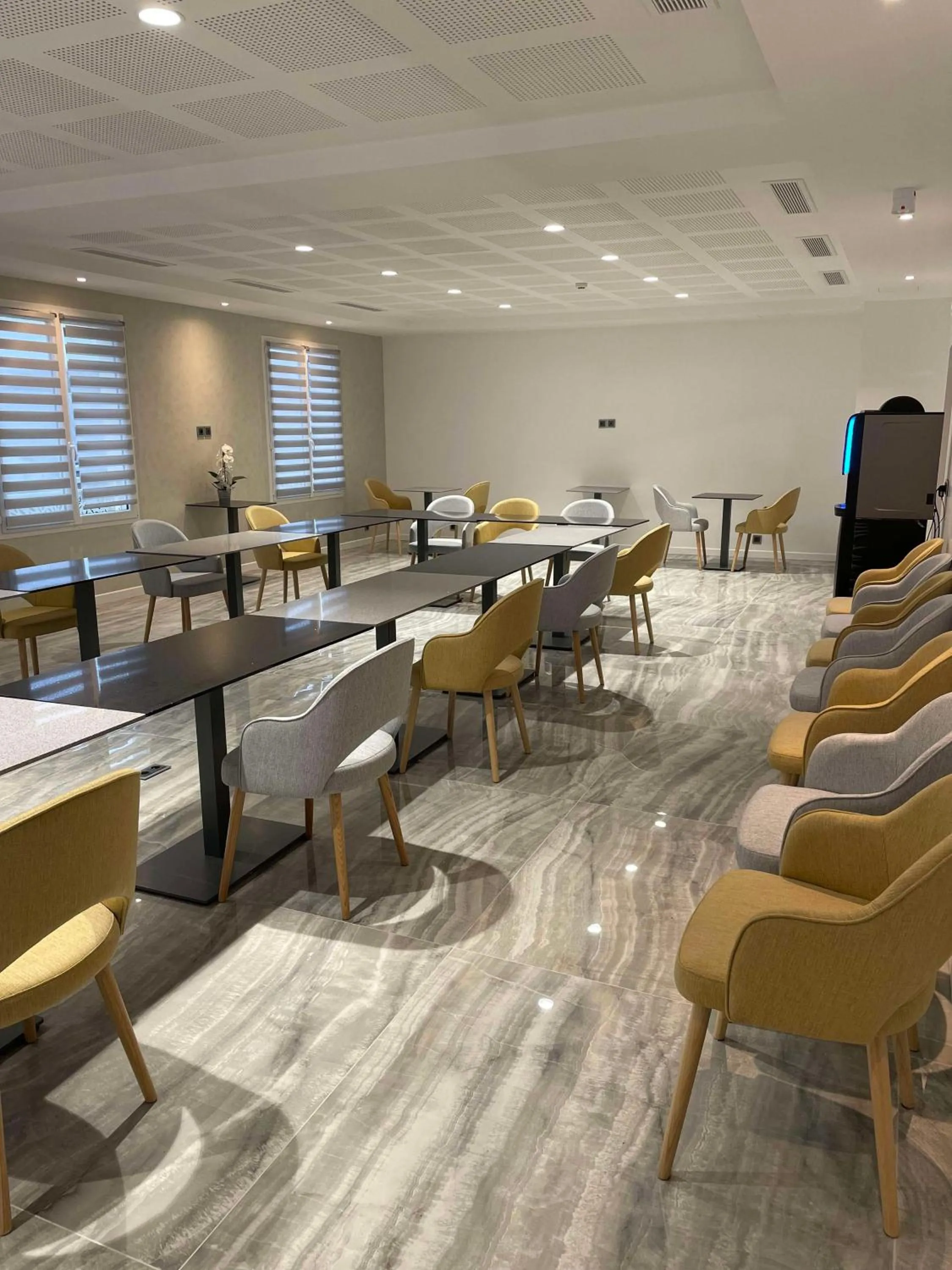Meeting/conference room in Brit Hotel Paris Orly Rungis