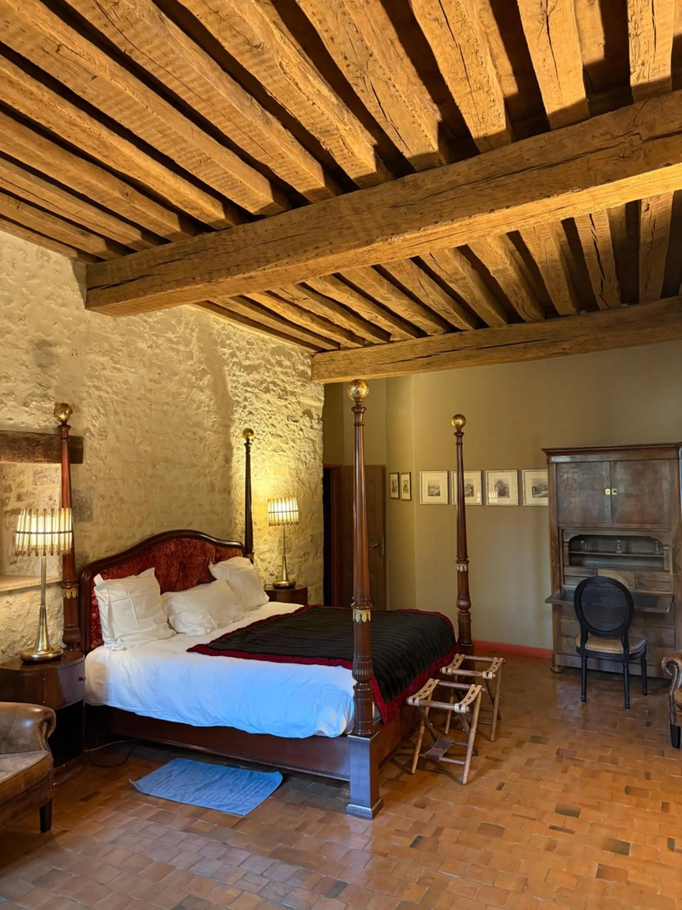 Photo of the whole room, Bed in Demeure des Vieux Bains