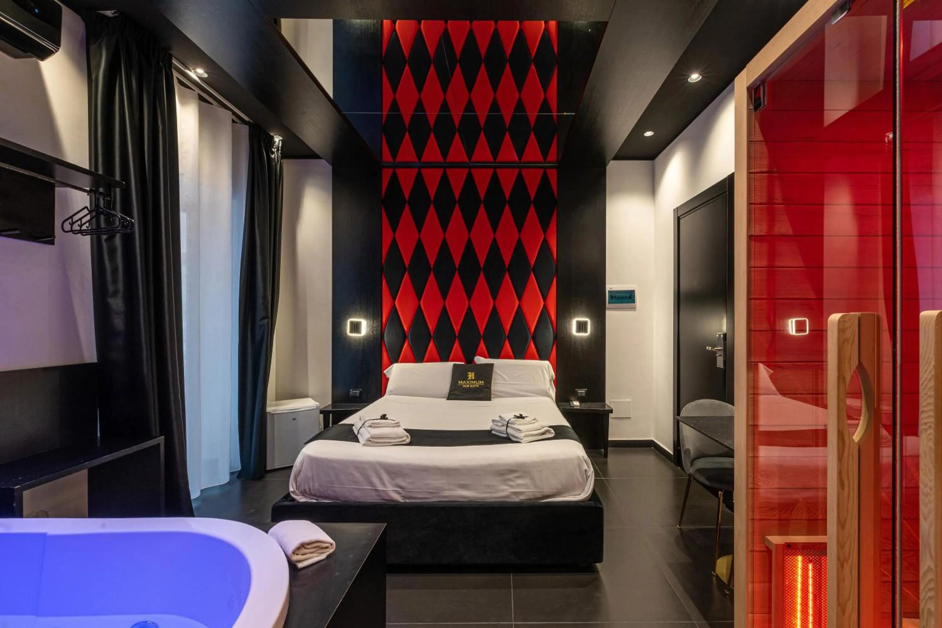 Bed in Maximum hub suite&spa