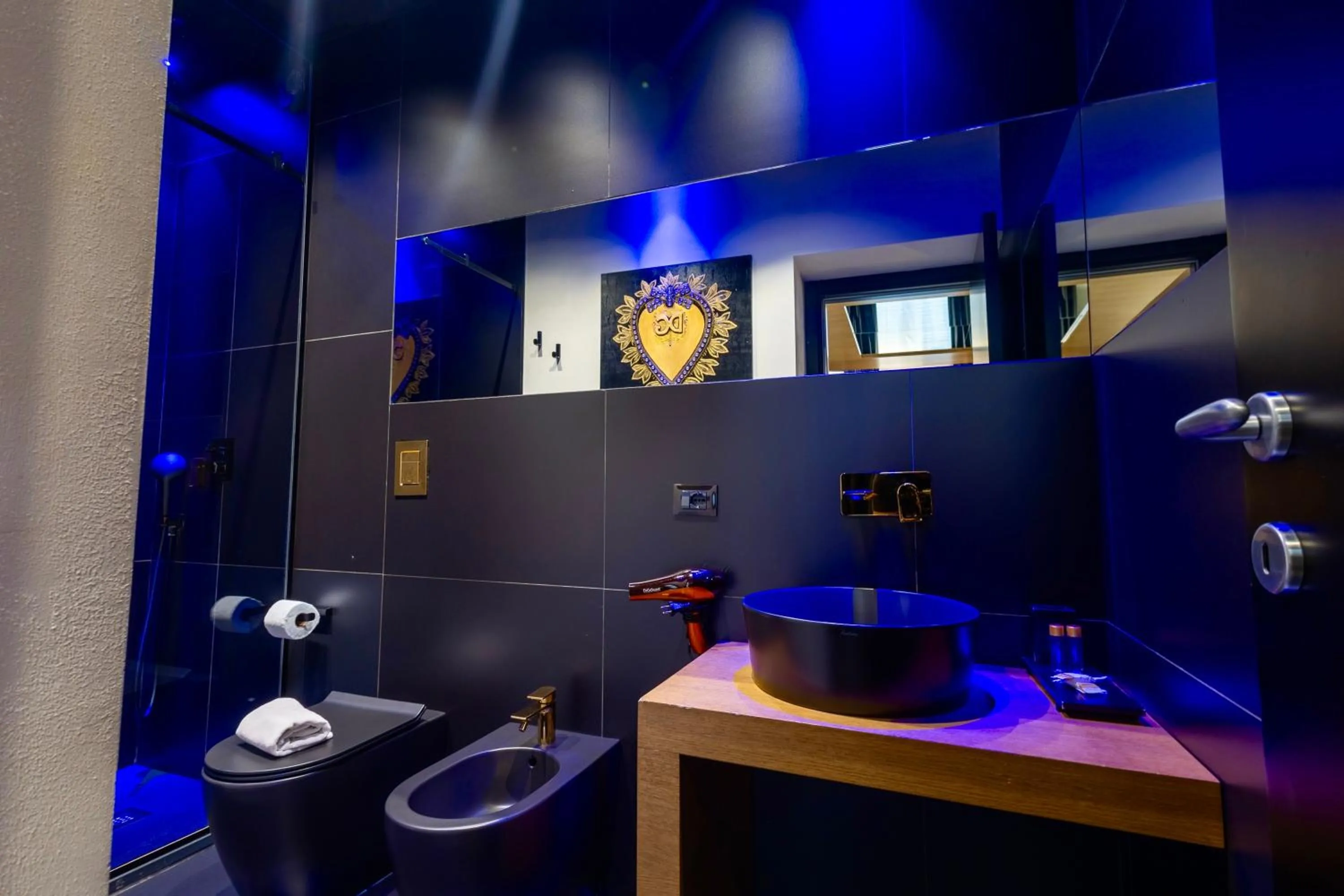 Maximum hub suite&spa