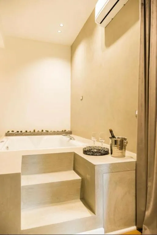 Maximum hub suite&spa