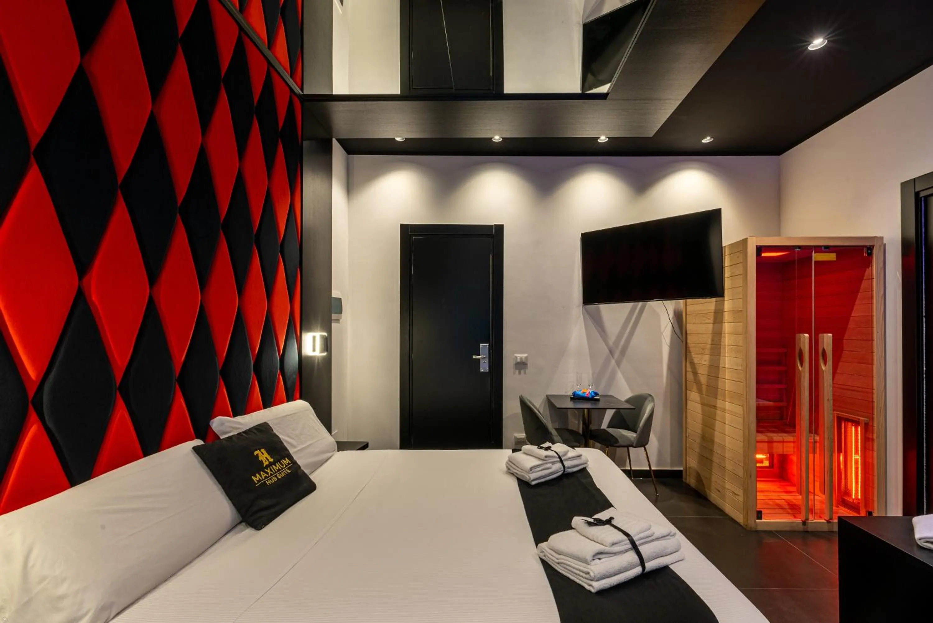 Bed in Maximum hub suite&spa