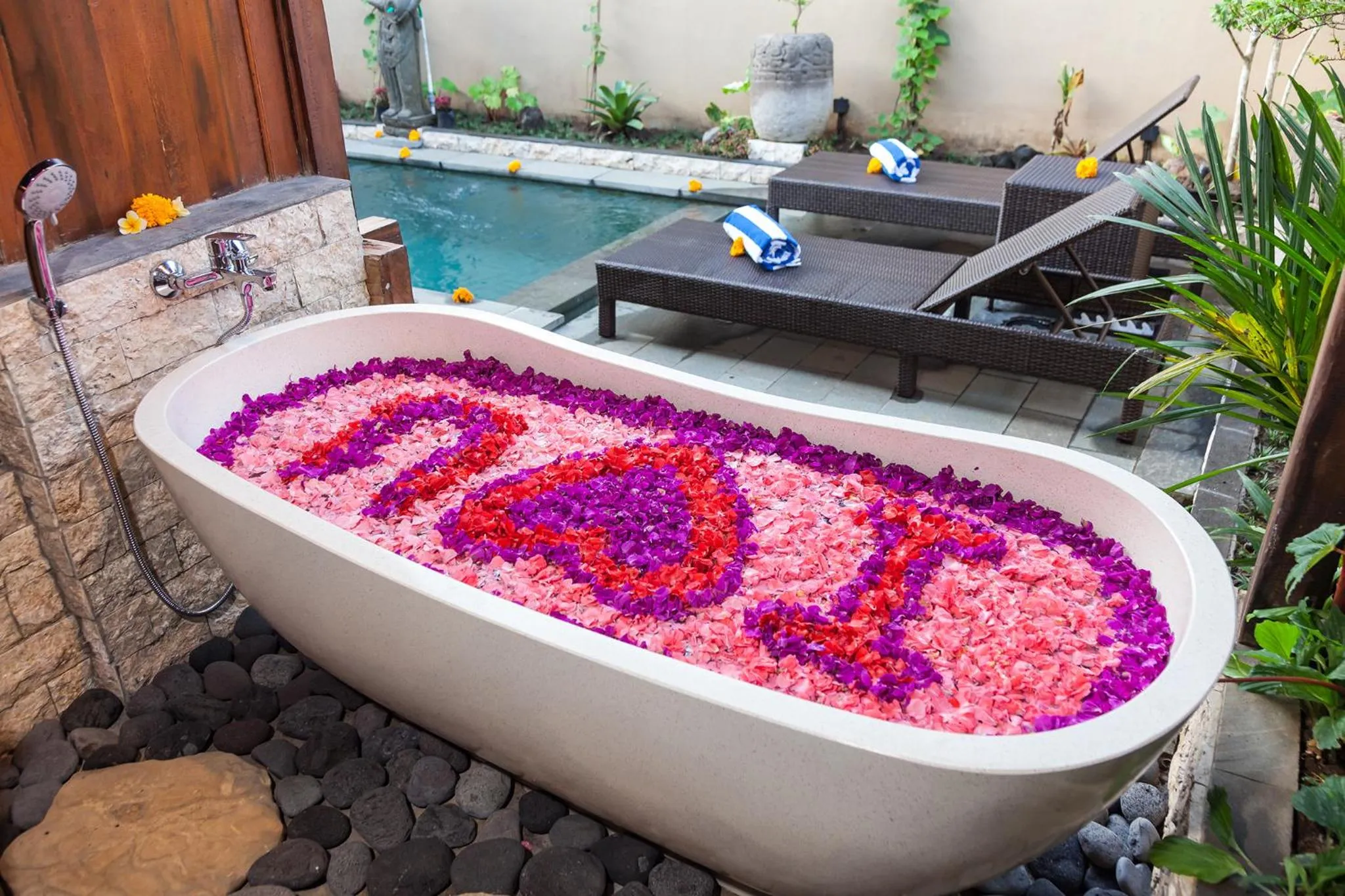 Bathroom in Pundi Kaya