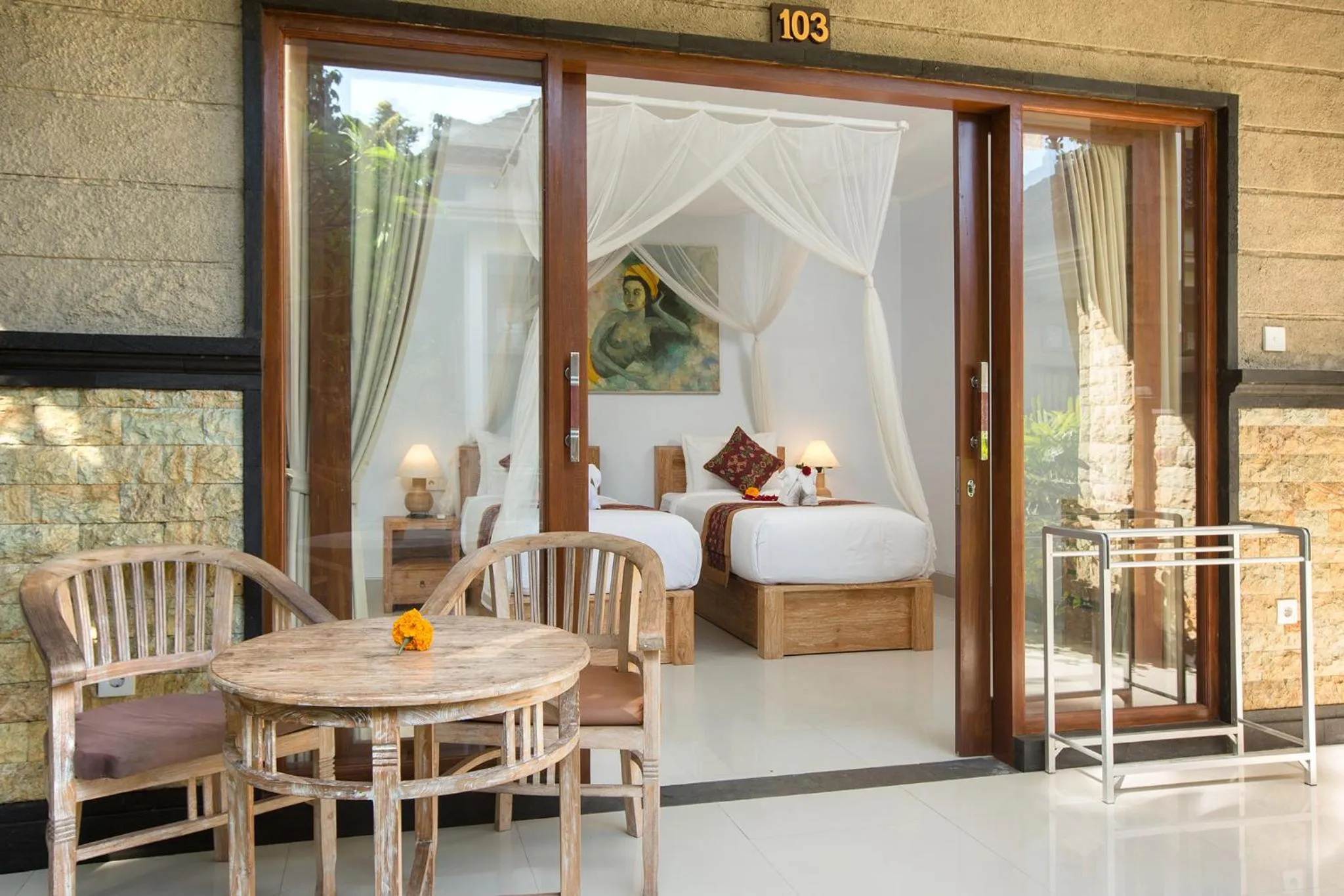 Patio, Bed in Pundi Kaya