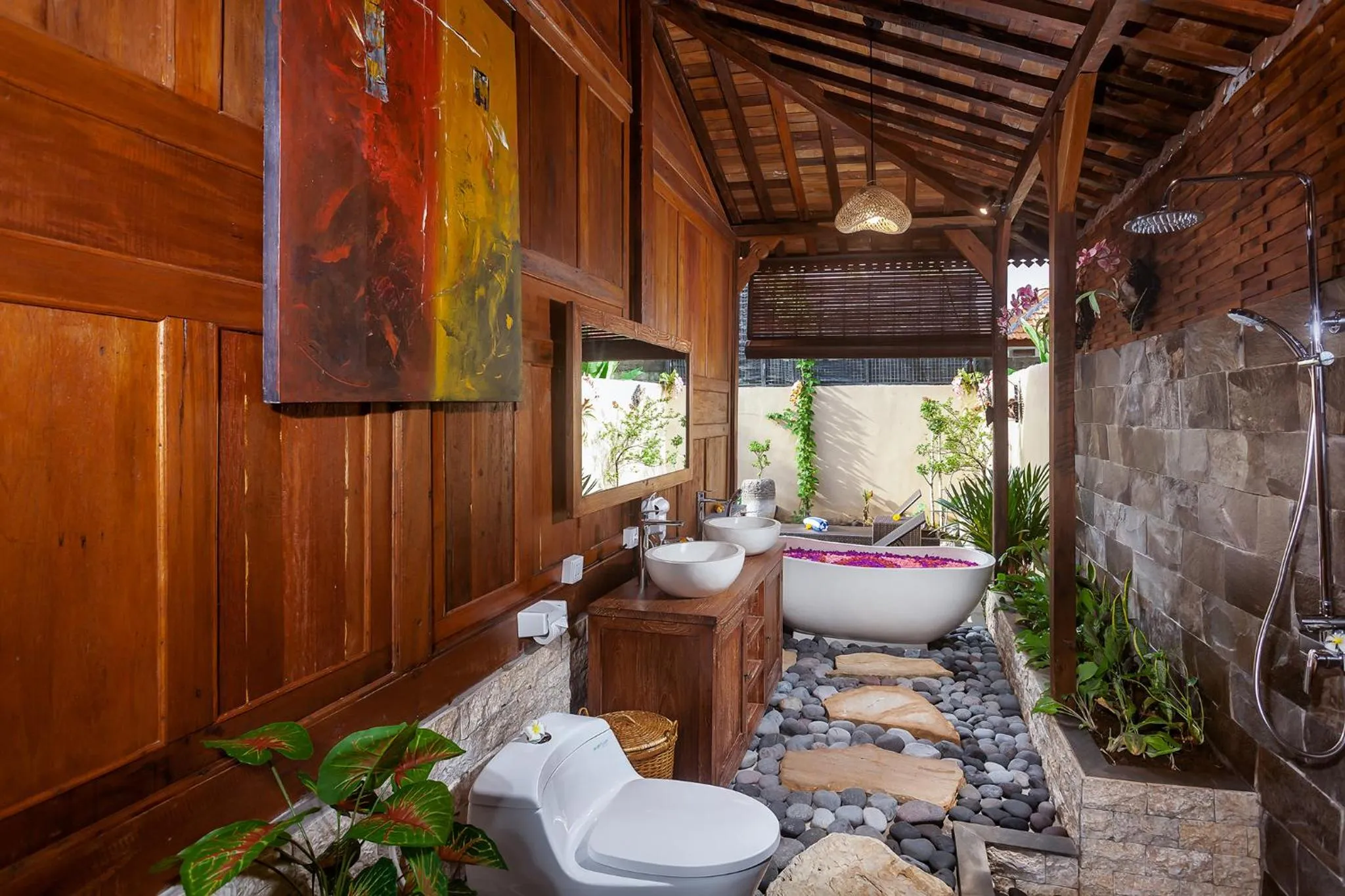 Bathroom in Pundi Kaya