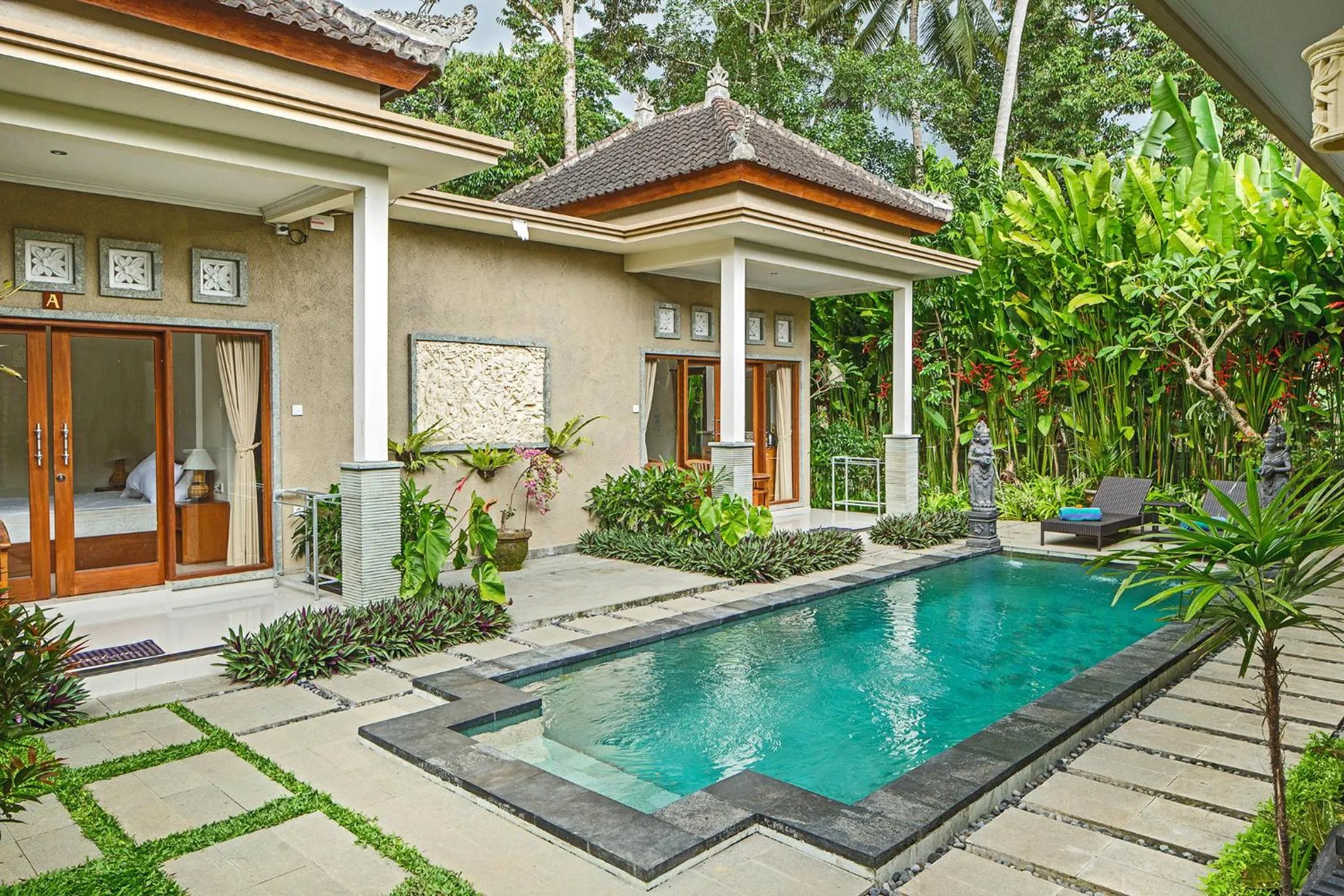 Property building in Pundi Kaya