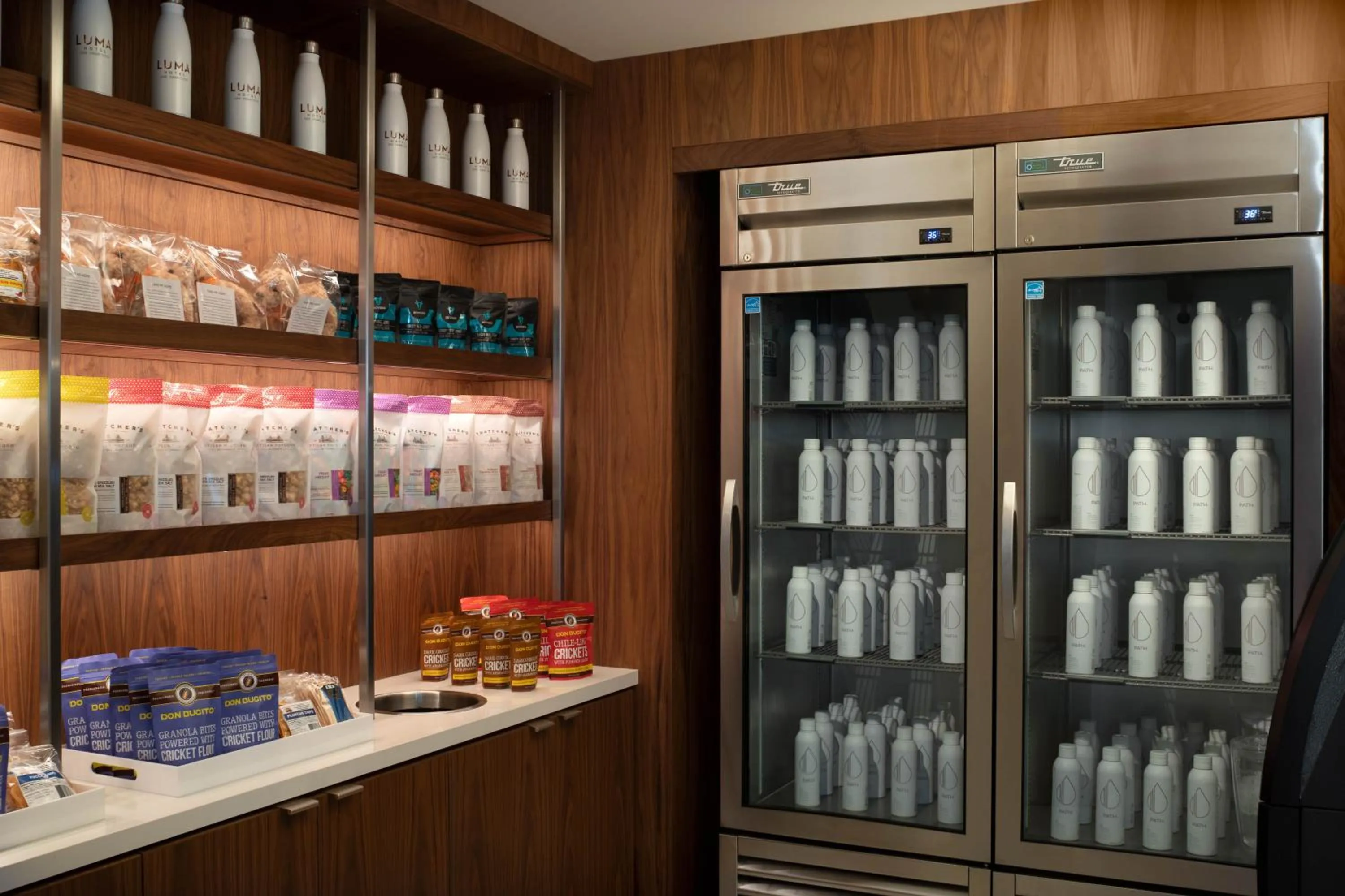 Restaurant/places to eat in LUMA Hotel San Francisco