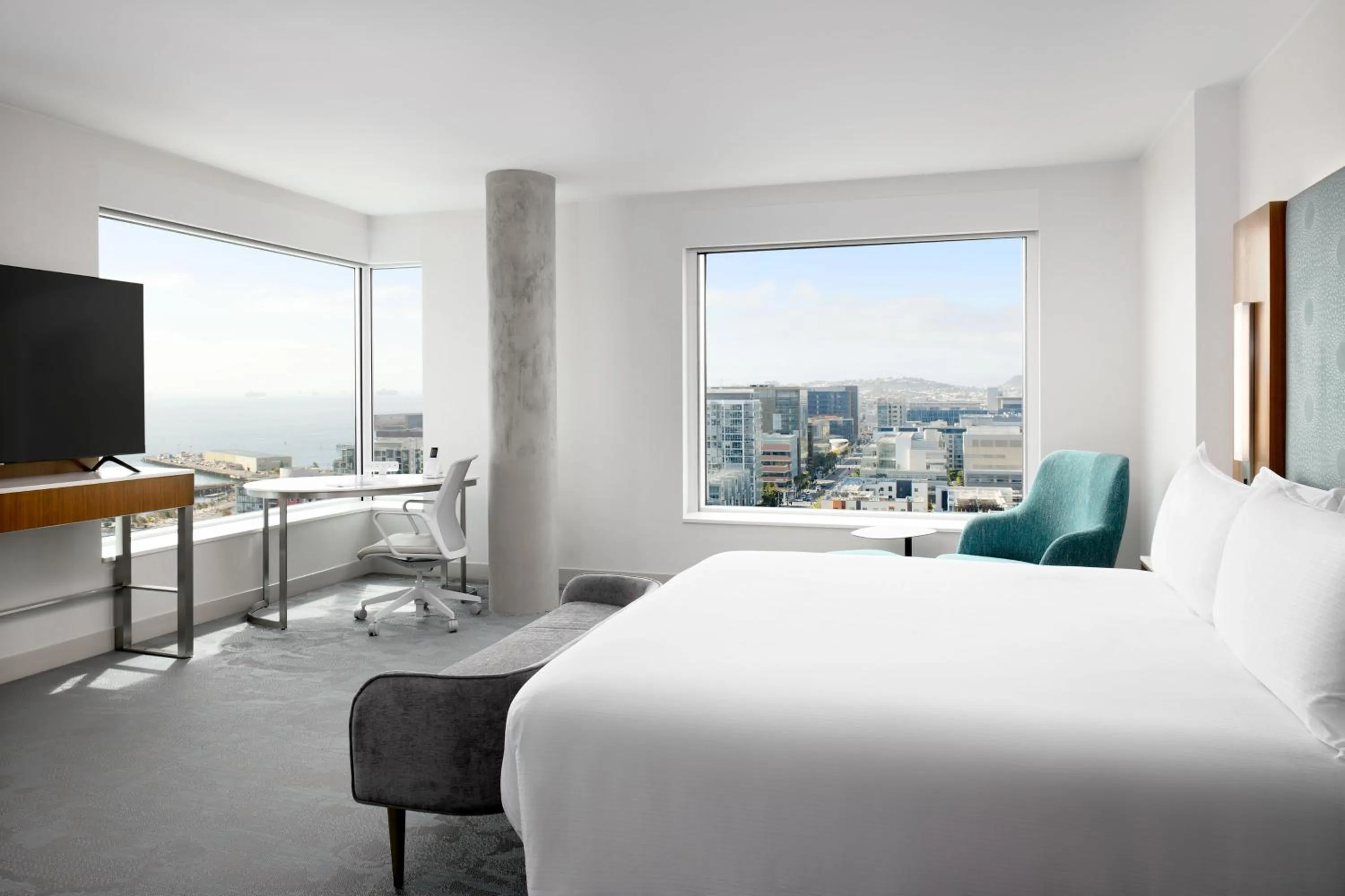 View (from property/room), Bed in LUMA Hotel San Francisco