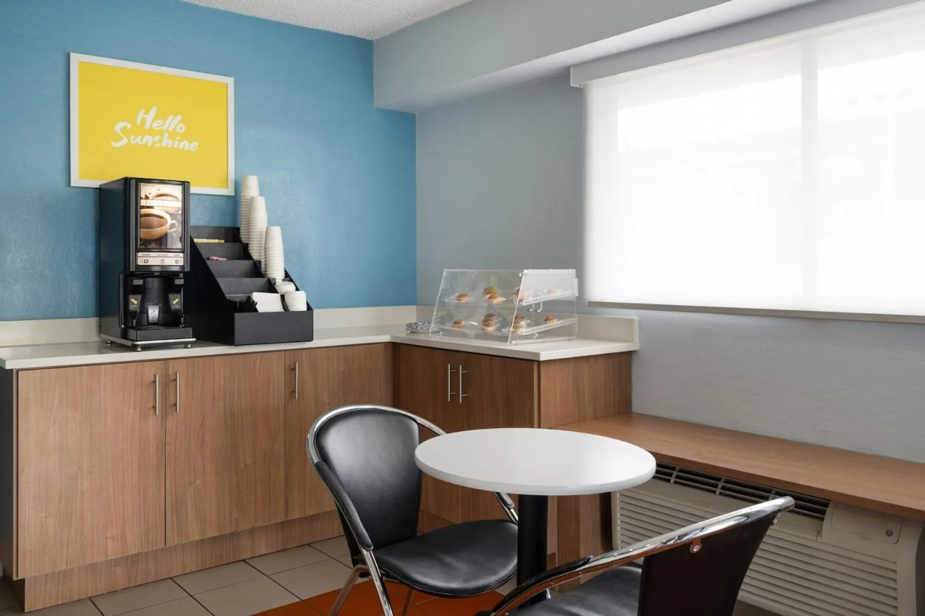 Coffee/tea facilities in Days Inn by Wyndham Columbus Worthington