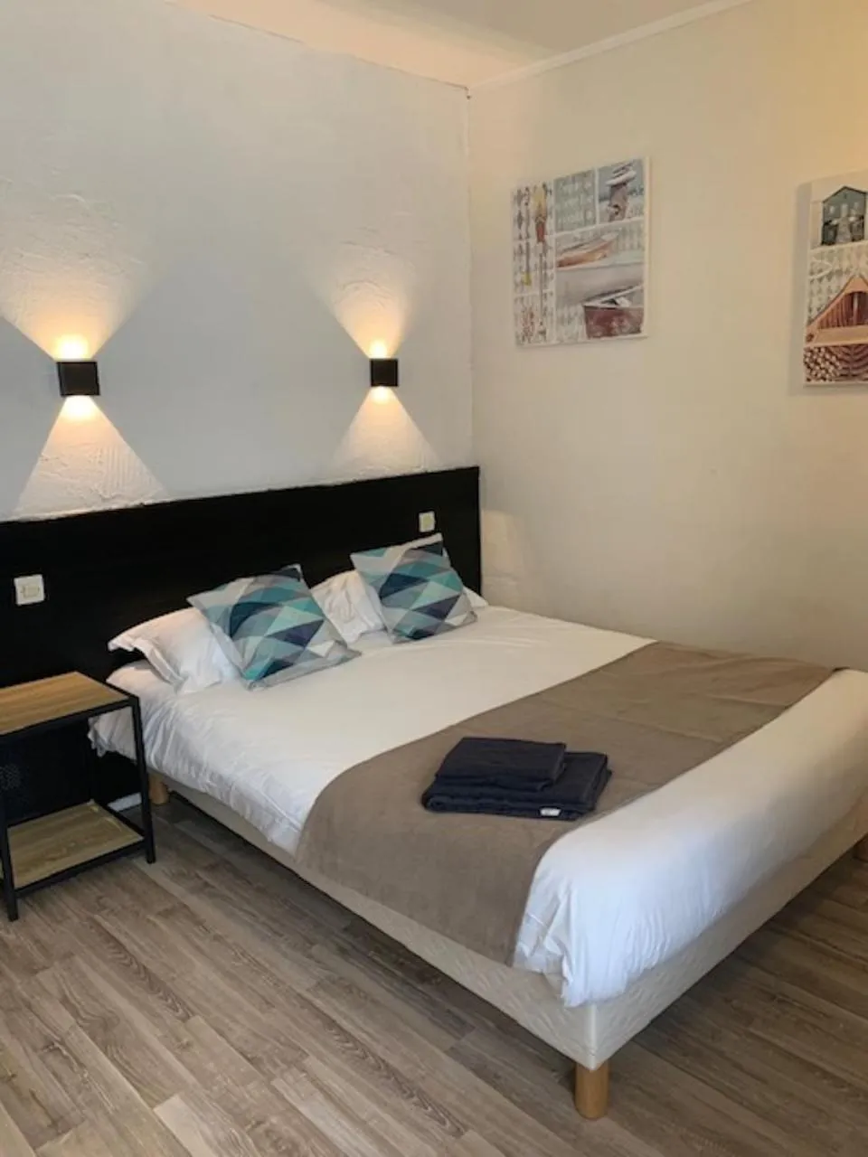 Bedroom, Bed in Hôtel Restaurant de l'Union