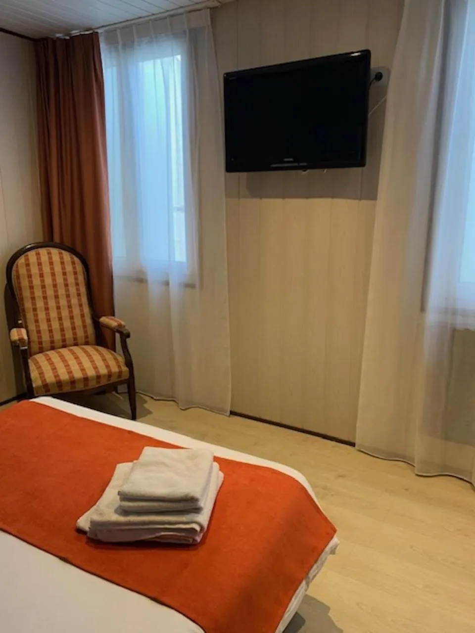 Bedroom in Hôtel Restaurant de l'Union